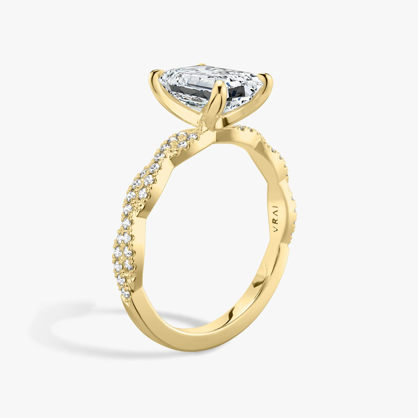 The Twisted Classic | Emerald | 18k | Yellow Gold | bandAccent: Double pavé | diamondOrientation: vertical | caratWeight: other