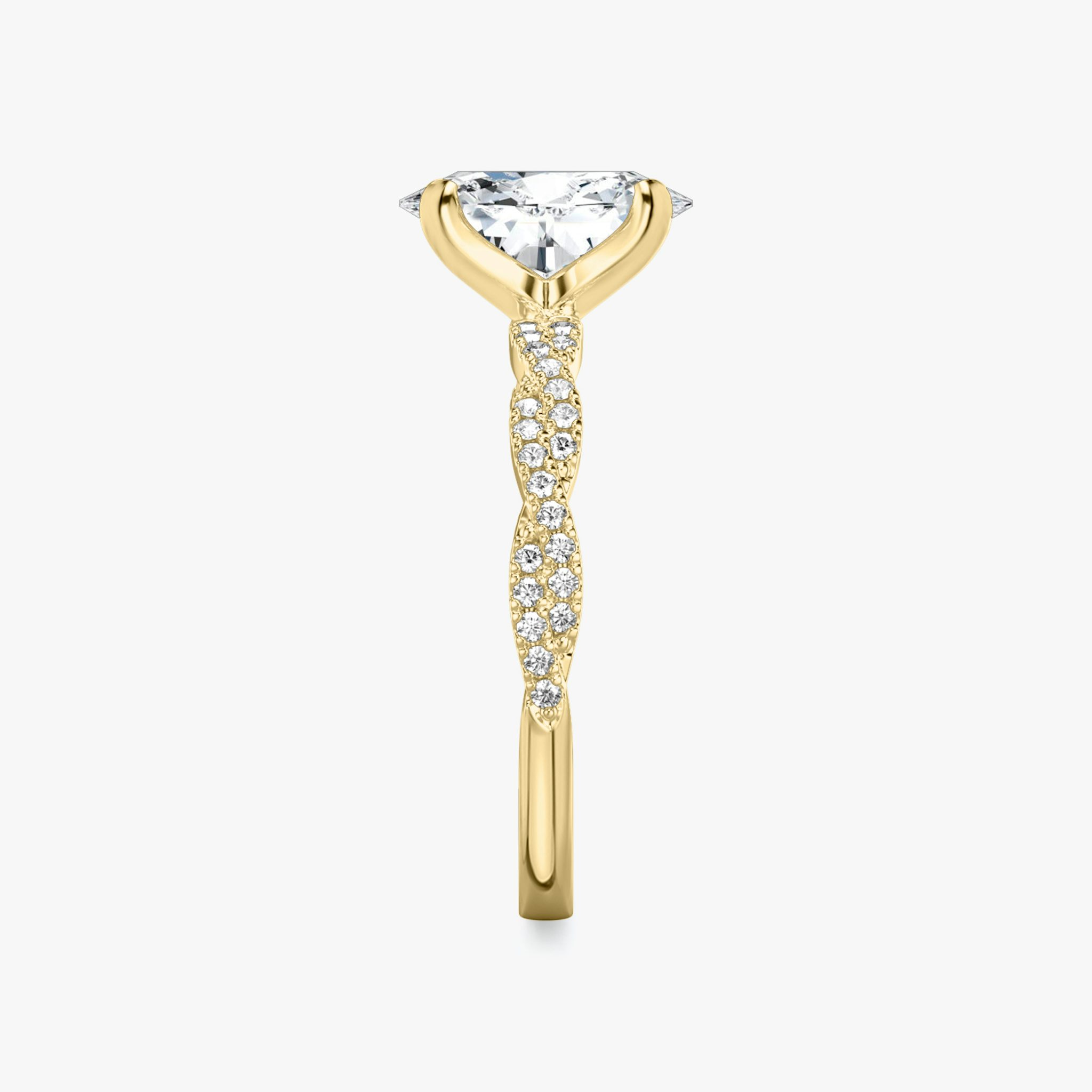 The Twisted Classic | Oval | 18k | Yellow Gold | bandAccent: Double pavé | diamondOrientation: vertical | caratWeight: other