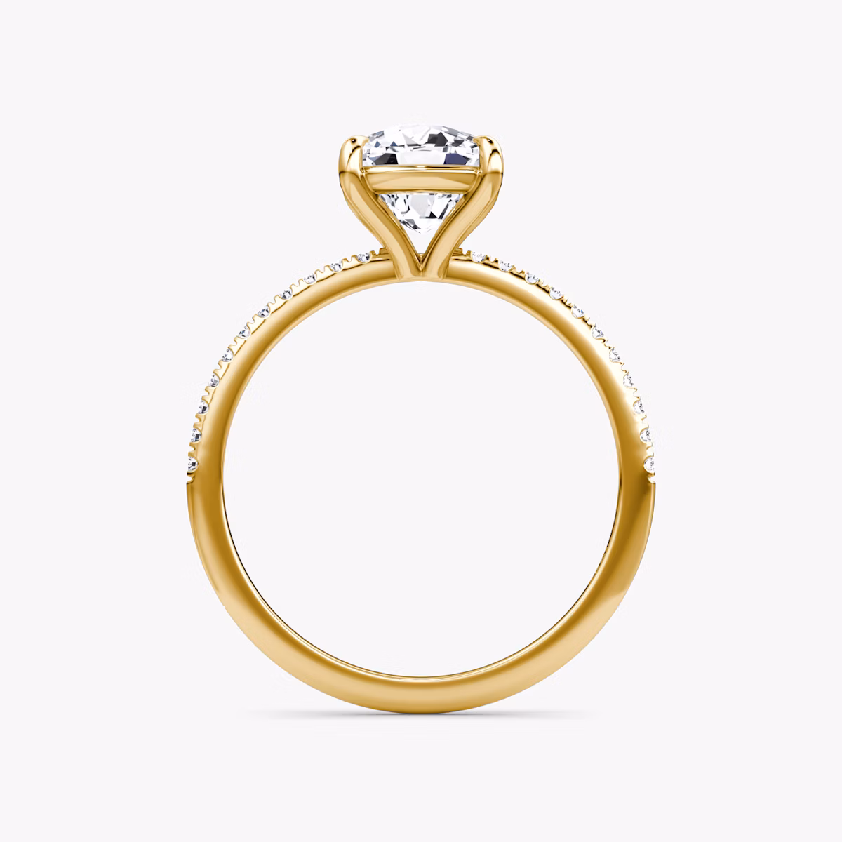 Petite 4-Prong | Cushion | 18k | Gelbgold | bandAccent: Mit Pavé-Besatz | diamondOrientation: vertical | caratWeight: other