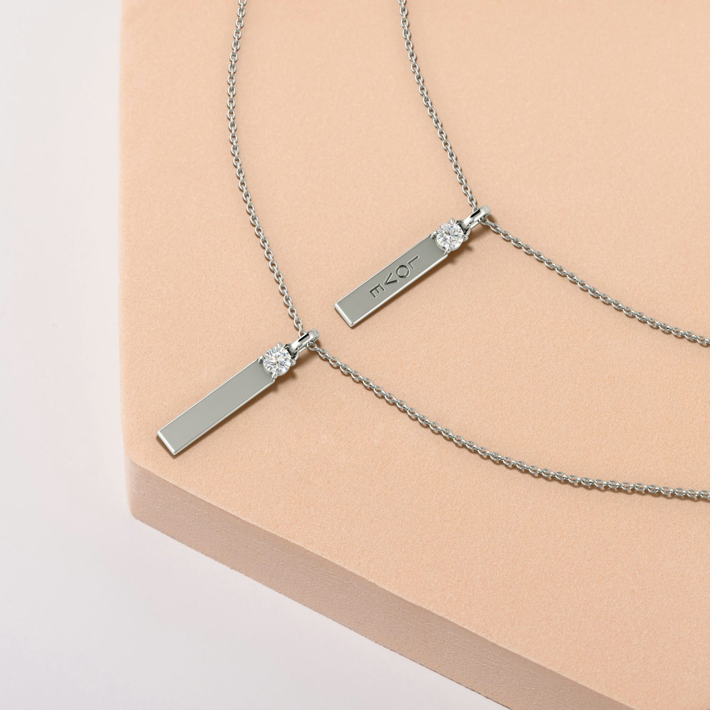 Solitaire Bar Pendant | Round Brilliant | Sterling Silver | chainLength: 16-18