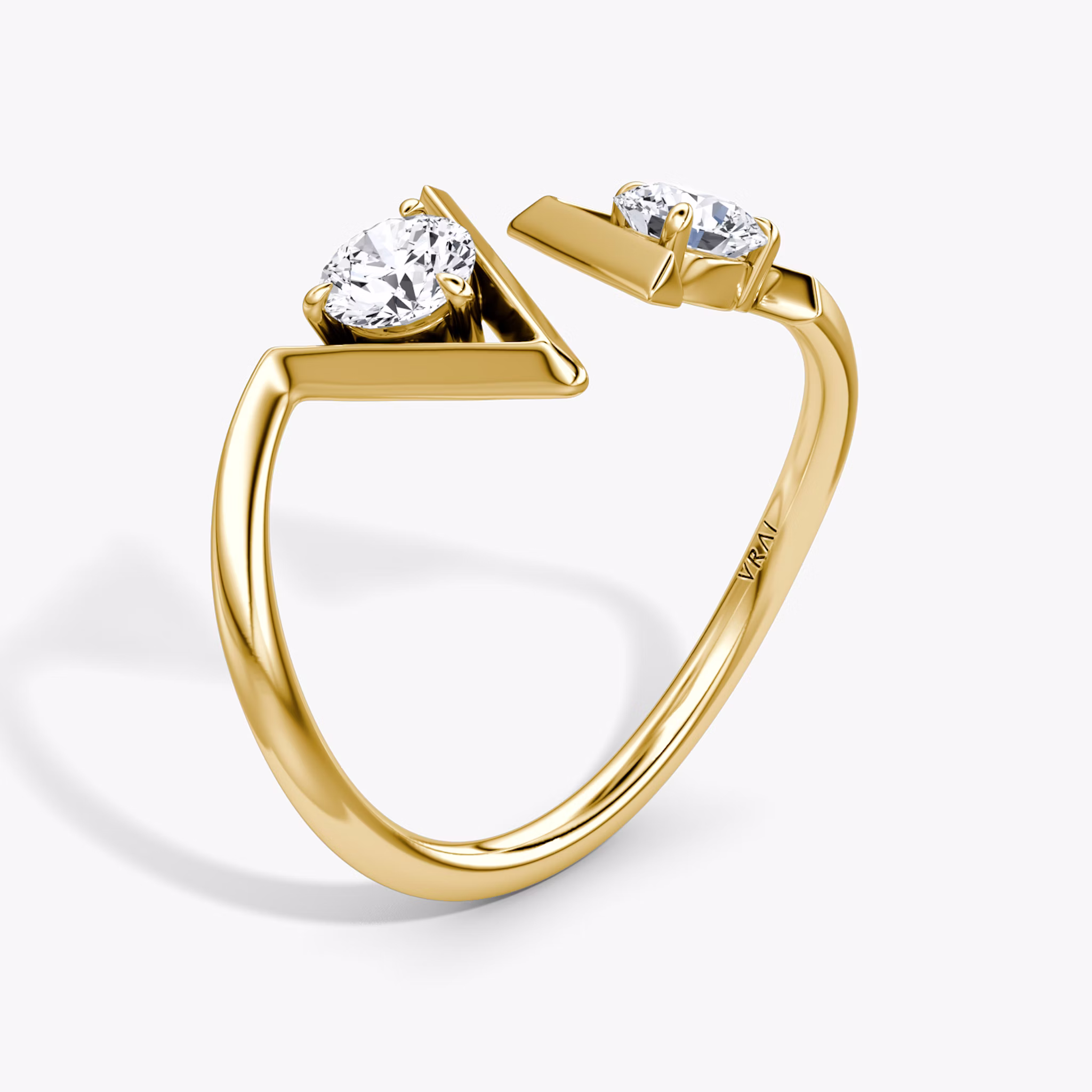 VRAI V Cuff Ring | Round Brilliant | 14k | Yellow Gold