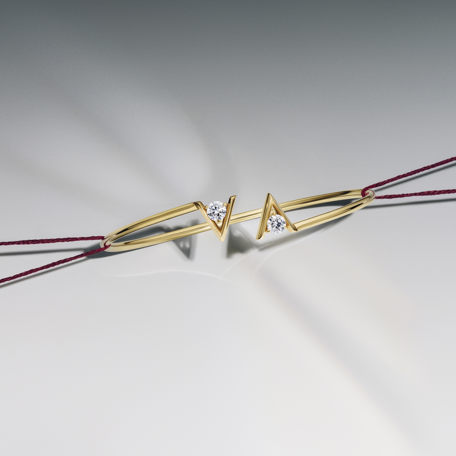 VRAI V Flex Bangle in Yellow Gold |  Medium 