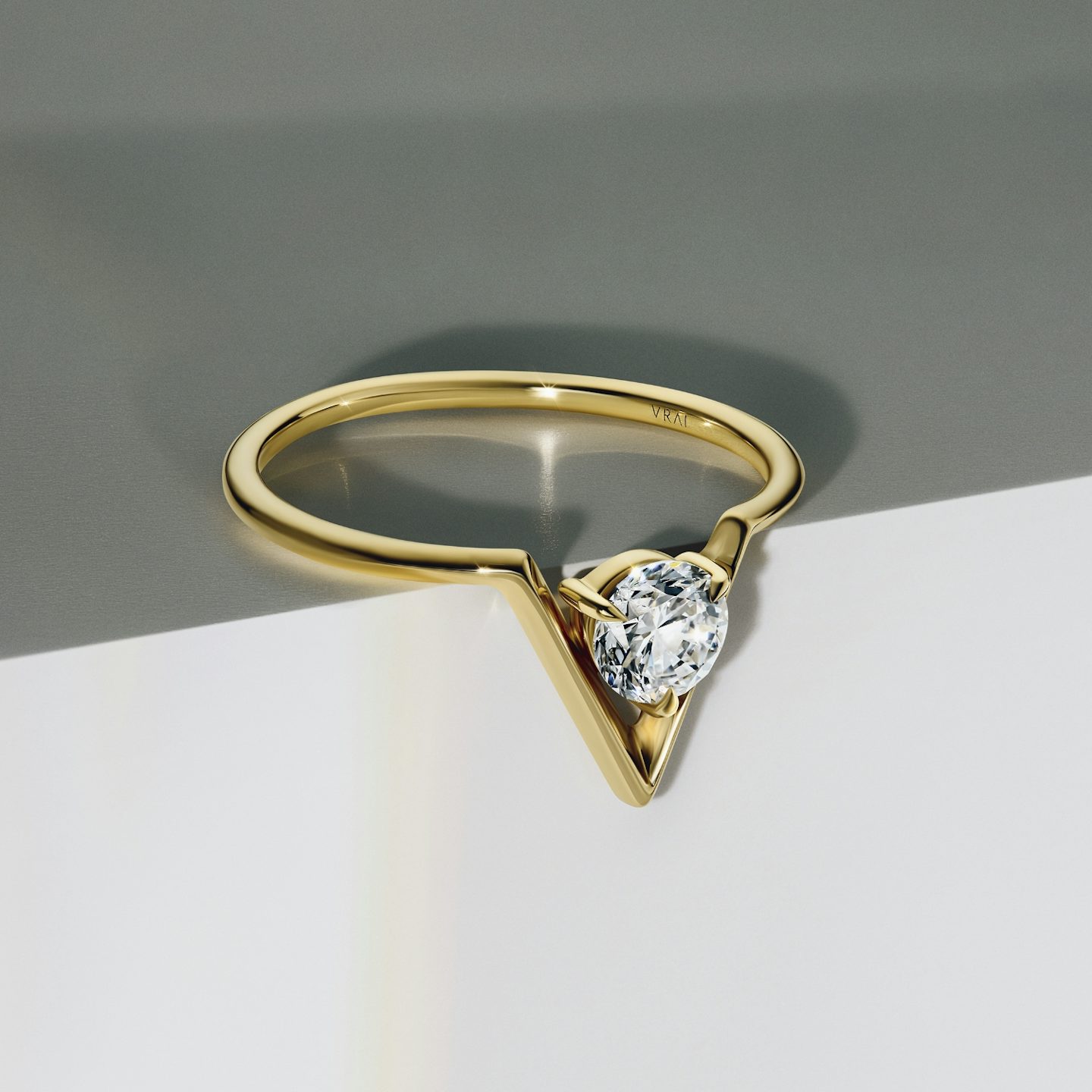 VRAI V Solitaire Ring | Round Brilliant | 14k | Yellow Gold | caratWeight: 0.25ct