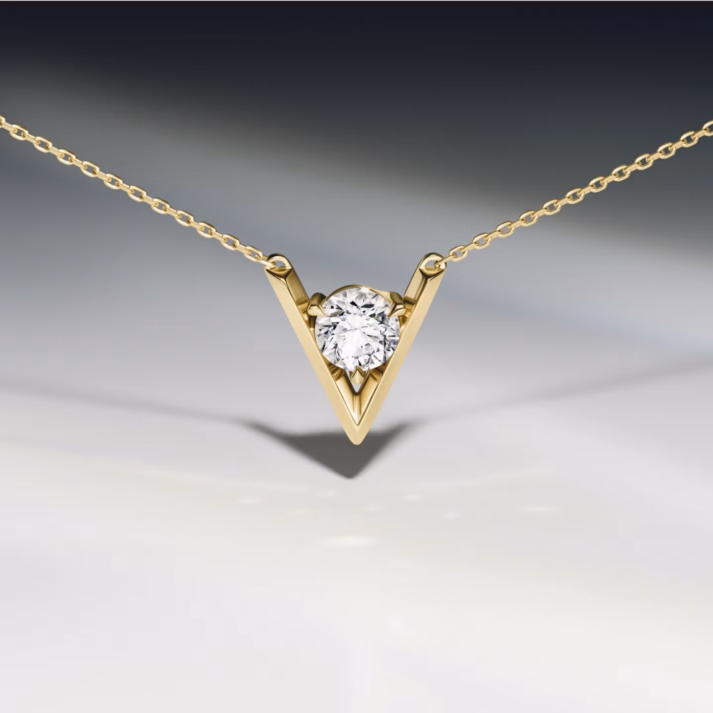 VRAI V Solitaire Necklace | Round Brilliant | 14k | White Gold | caratWeight: 0.25ct