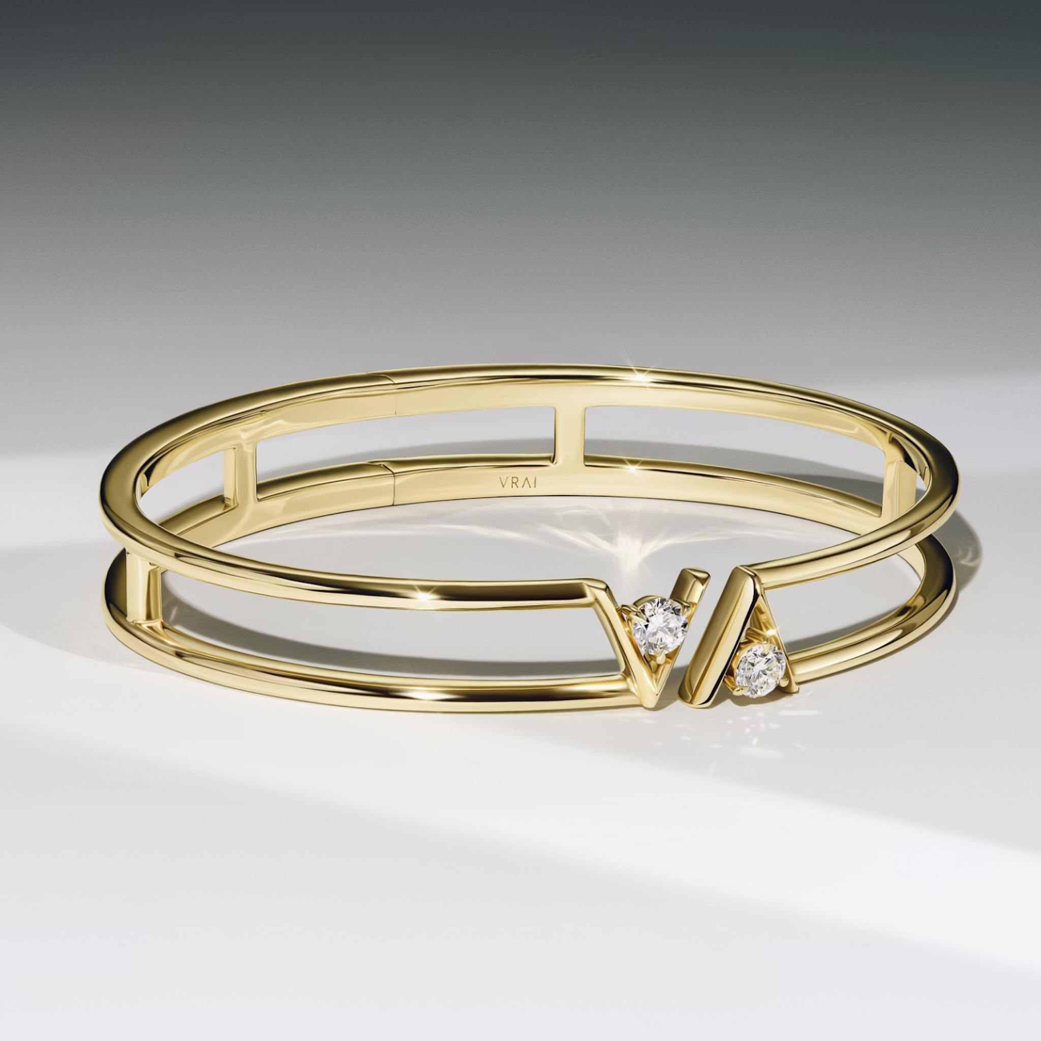 VRAI V Double Row Bangle | Round Brilliant | 14k | Yellow Gold | bandAccent: Plain | wristSize: Medium