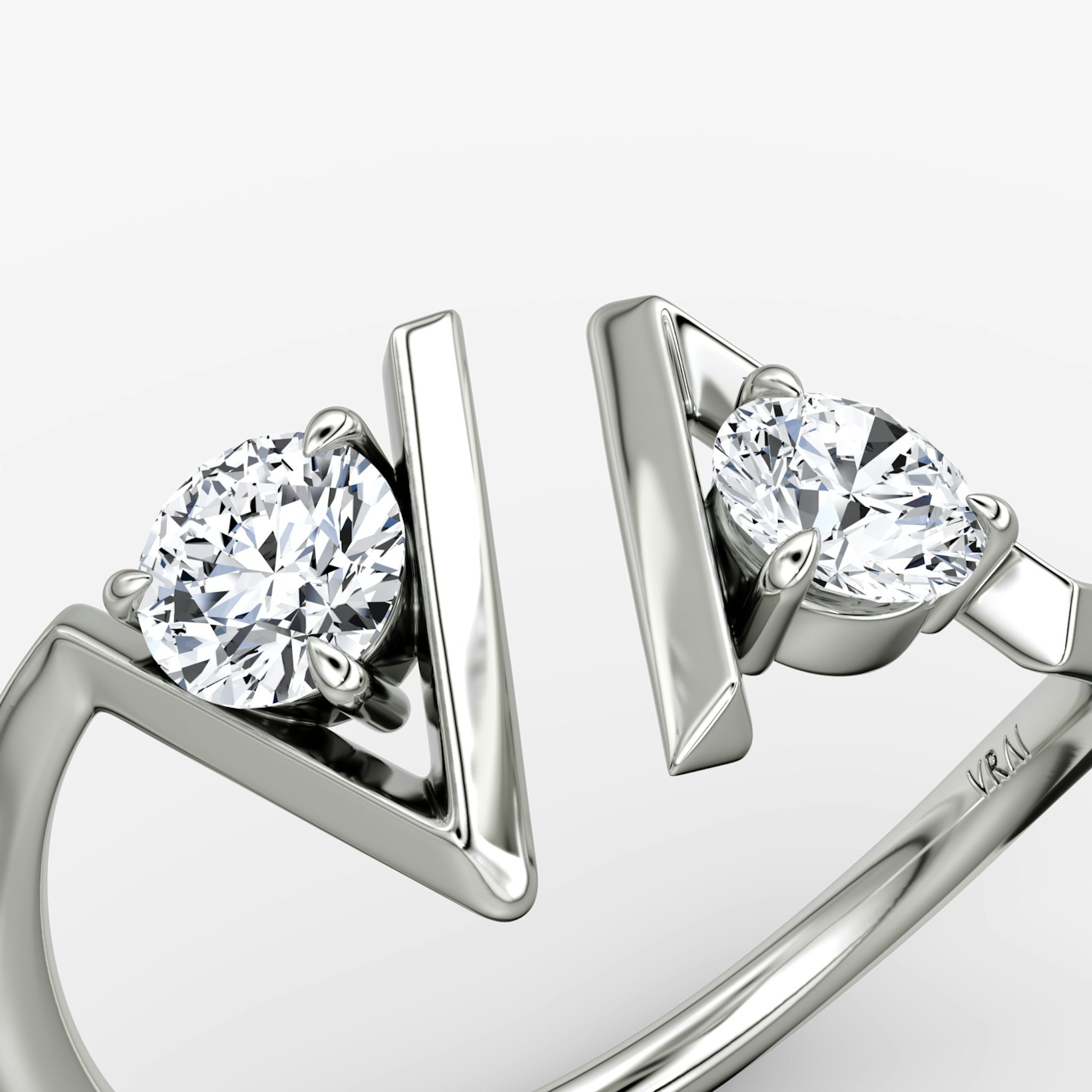 VRAI V Cuff Ring | Round Brilliant | 14k | White Gold