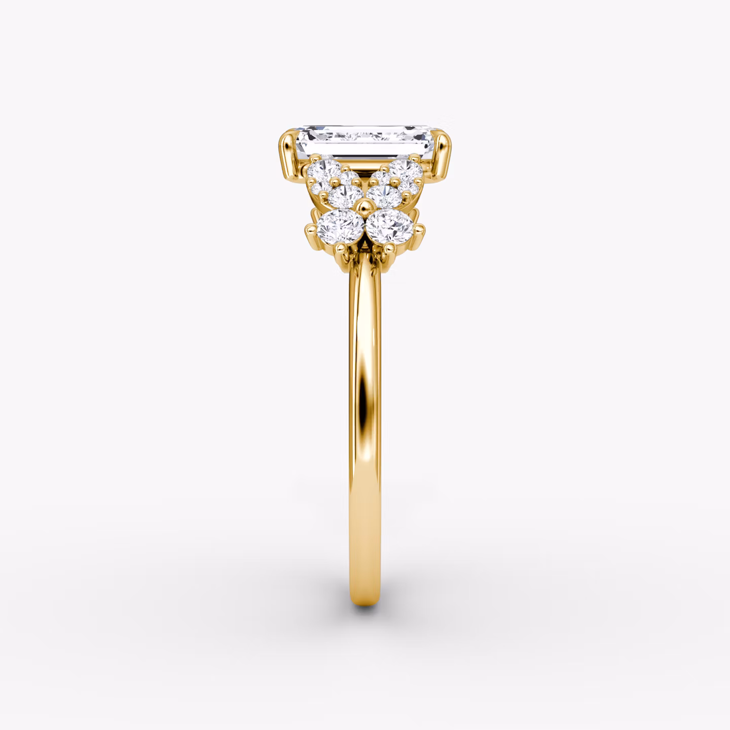 Anillo de compromiso Solitario Signature Floral  | Esmeralda | 18k | Oro amarillo | bandAccent: Simple | diamondOrientation: vertical | caratWeight: other