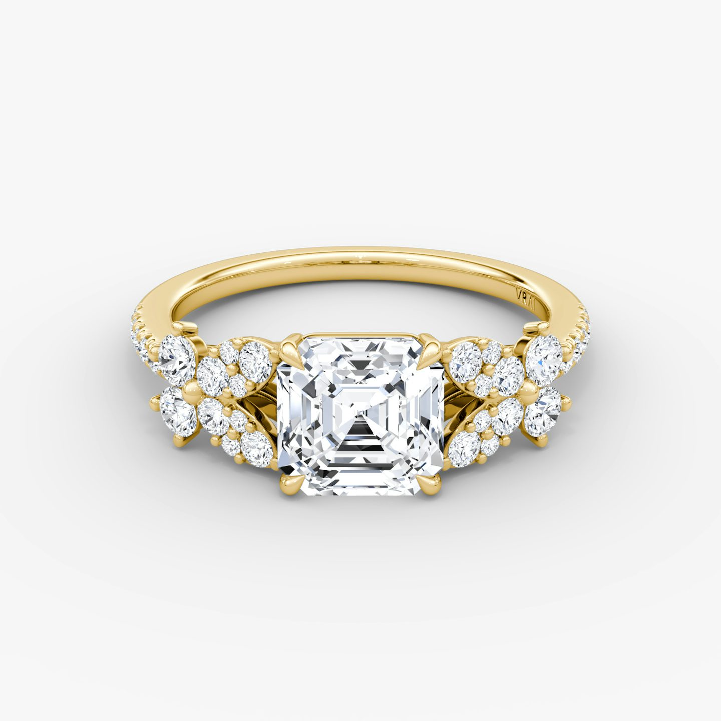 Anillo de compromiso Solitario Signature Floral  | Asscher | 18k | Oro amarillo | bandAccent: Pavé | diamondOrientation: vertical | caratWeight: other