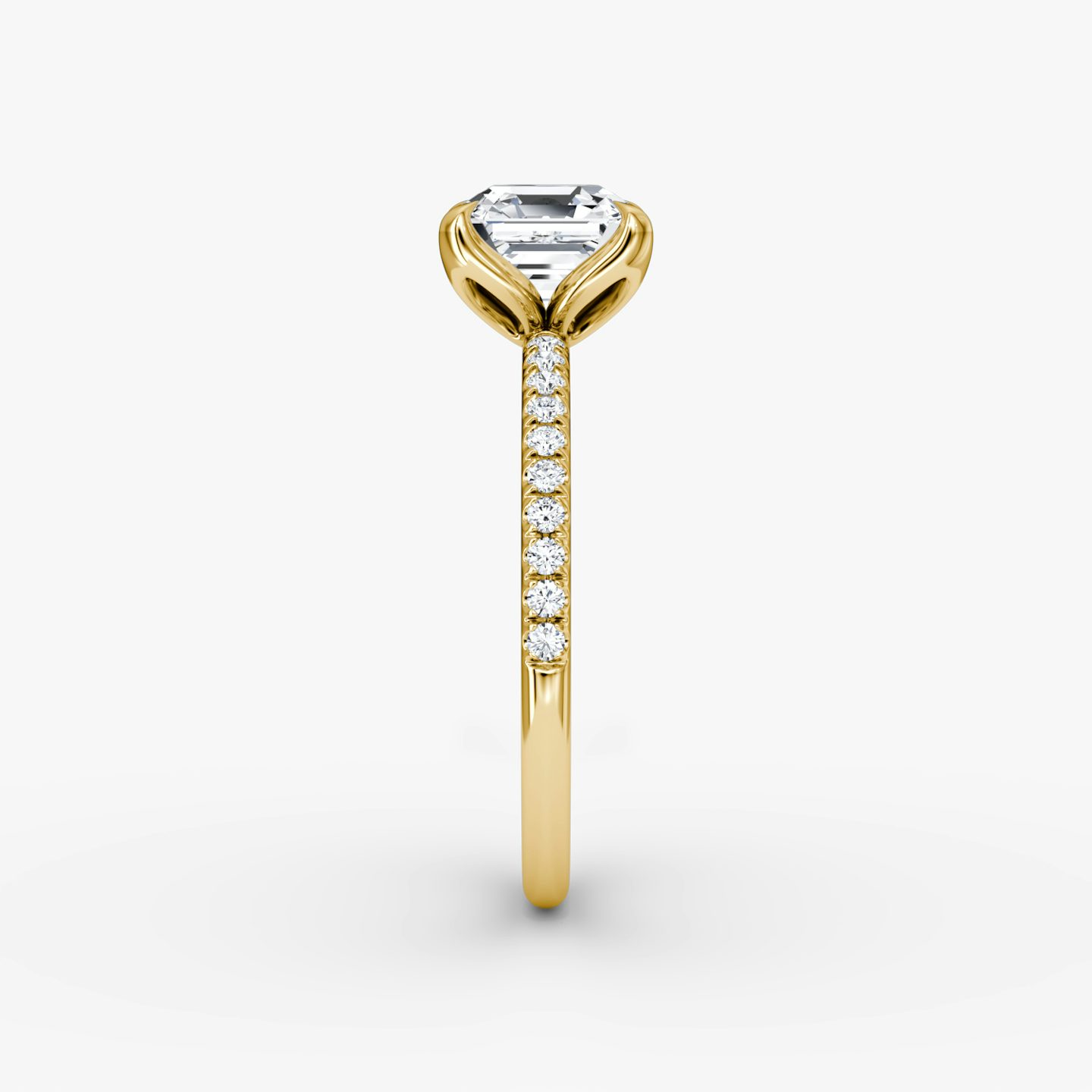 The Classic Petal | Asscher | 18k | Yellow Gold | bandAccent: Pavé | diamondOrientation: vertical | caratWeight: other