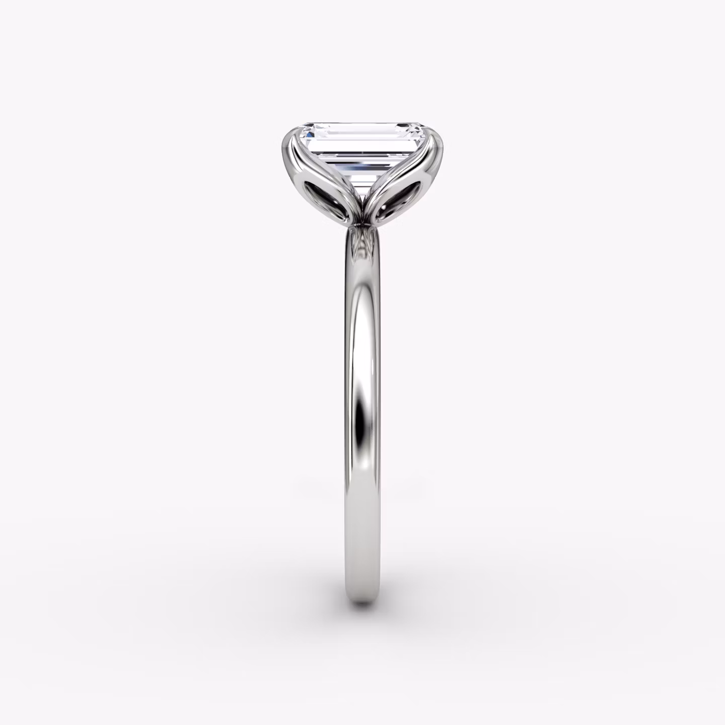 Classic Petal | Esmeralda | 18k | Oro blanco | bandAccent: Simple | diamondOrientation: vertical | caratWeight: other