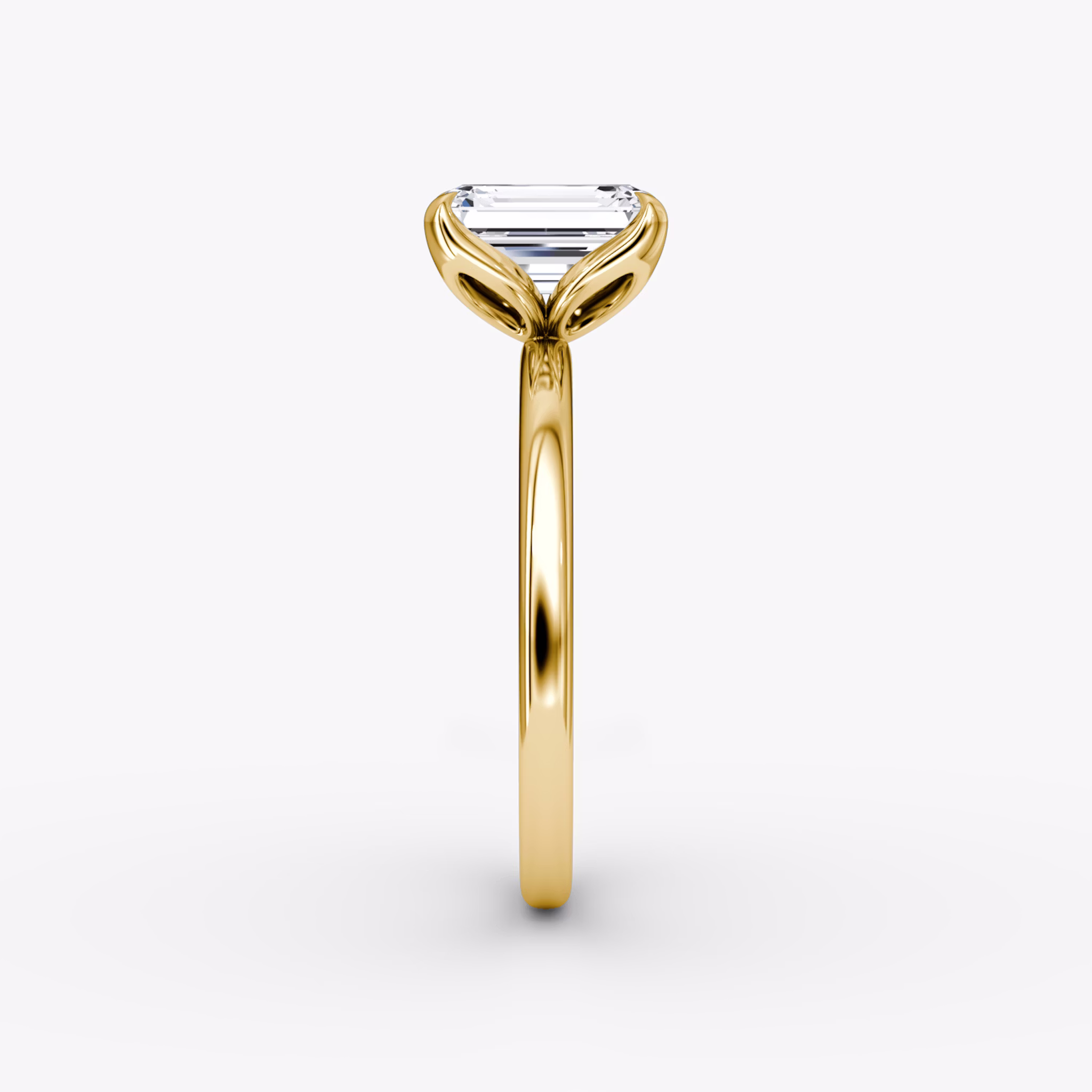 The Classic Petal | Emerald | 18k | Yellow Gold | bandAccent: Plain | diamondOrientation: vertical | caratWeight: other