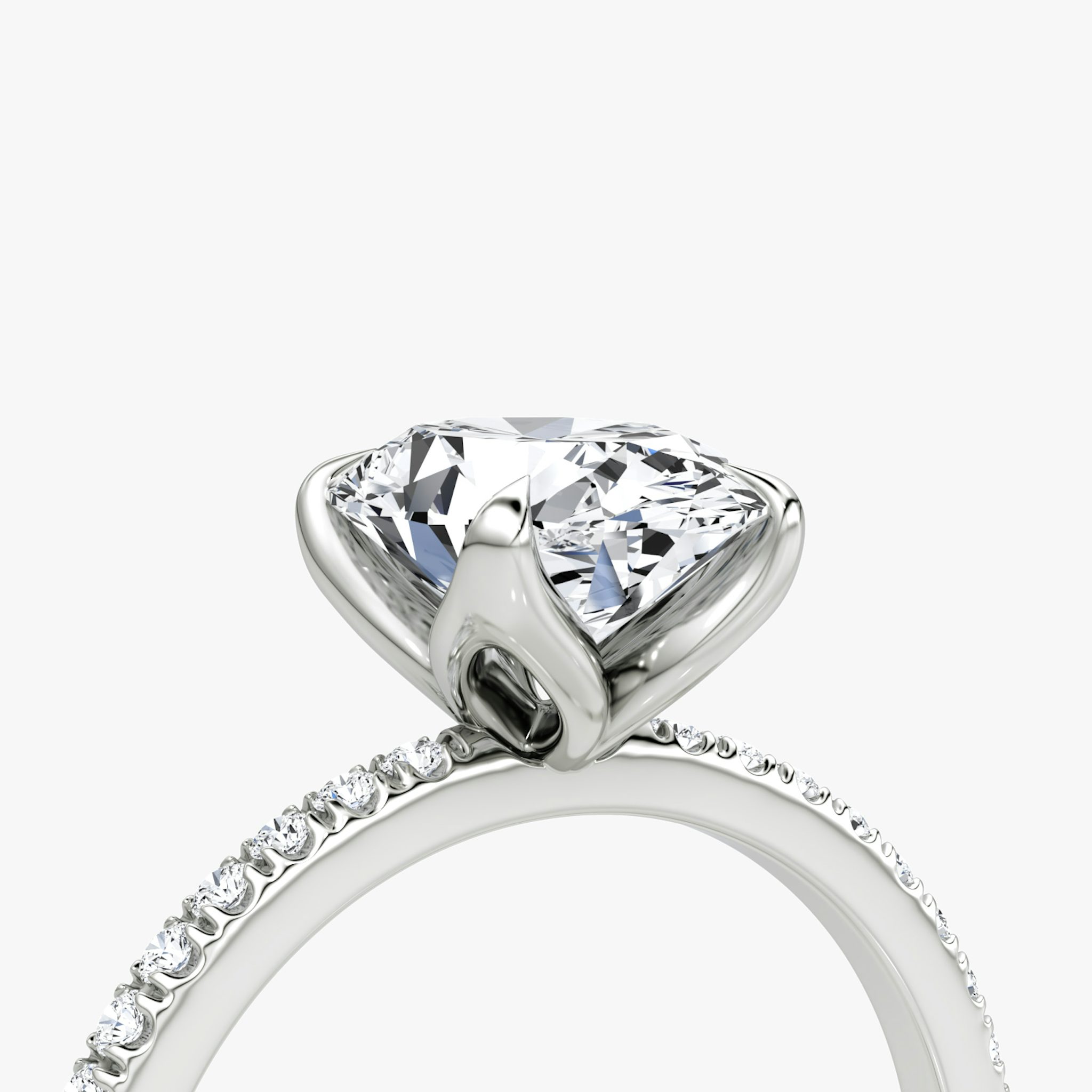 The Classic Petal | Oval | 18k | White Gold | bandAccent: Pavé | diamondOrientation: vertical | caratWeight: other