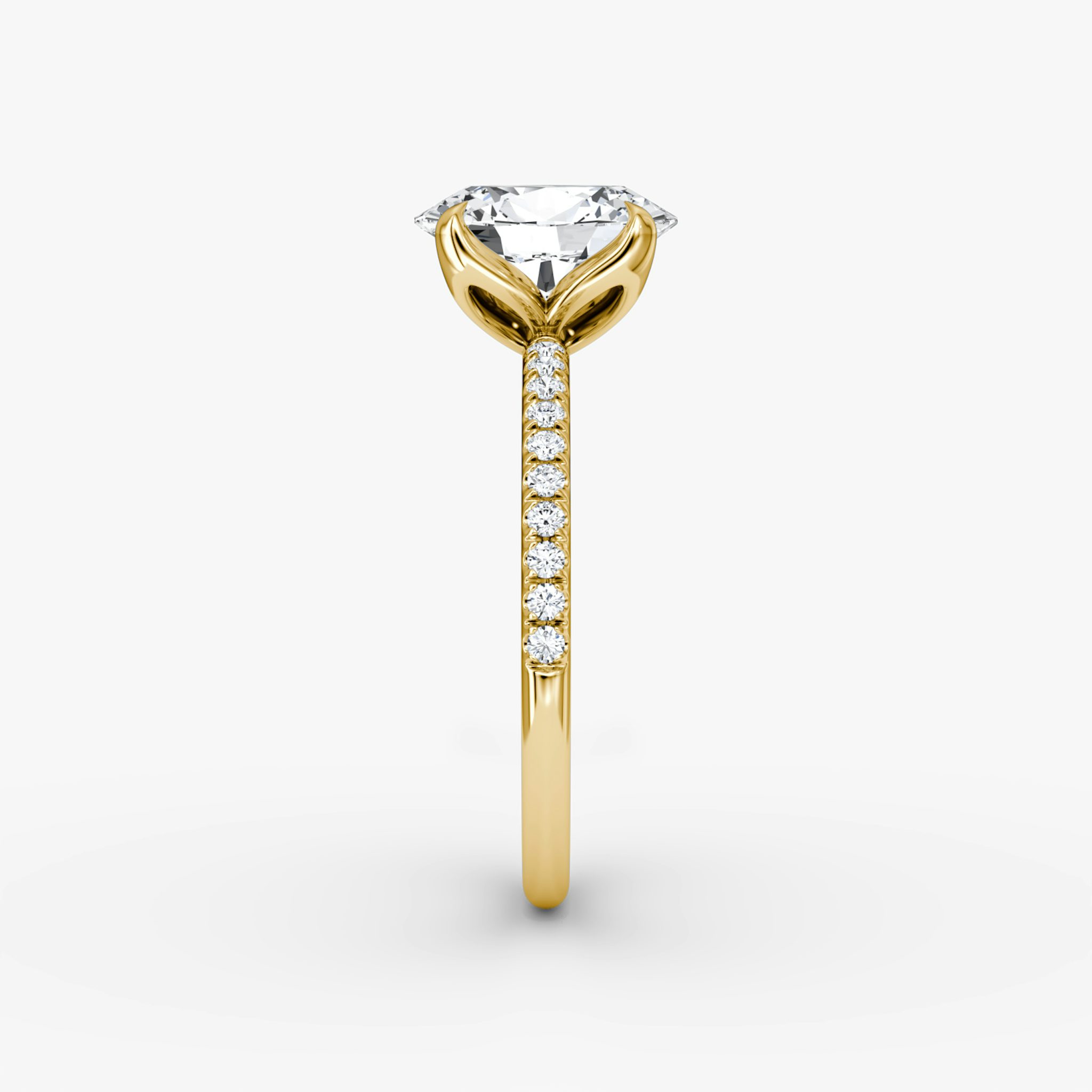 The Classic Petal | Oval | 18k | Yellow Gold | bandAccent: Pavé | diamondOrientation: vertical | caratWeight: other