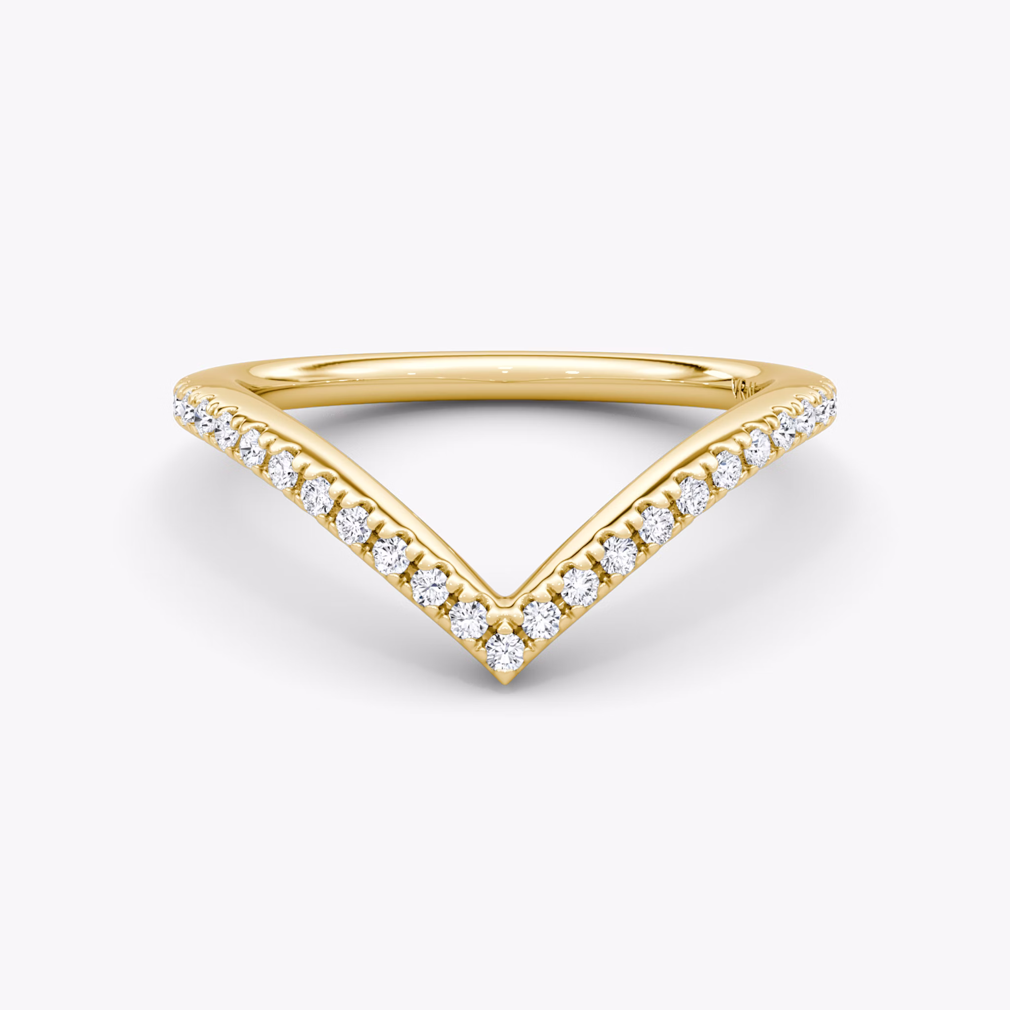 The Signature V Band | 18k | Yellow Gold | bandAccent: Pavé | bandVersion: petite
