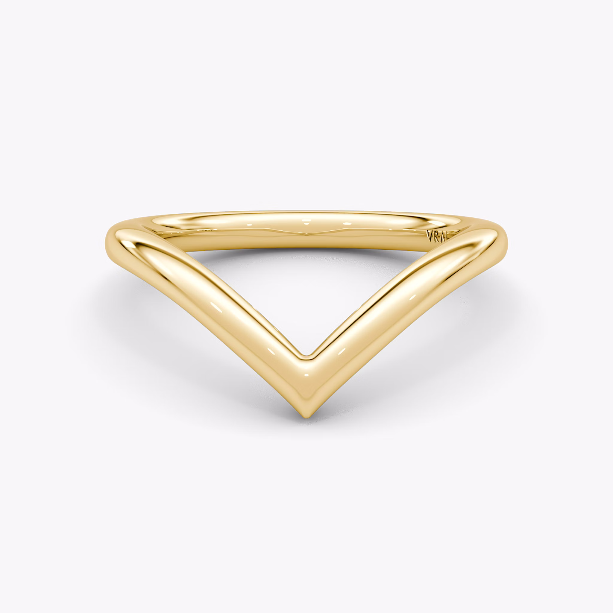 The Signature V Band | 18k | Yellow Gold | bandAccent: Plain | bandVersion: original