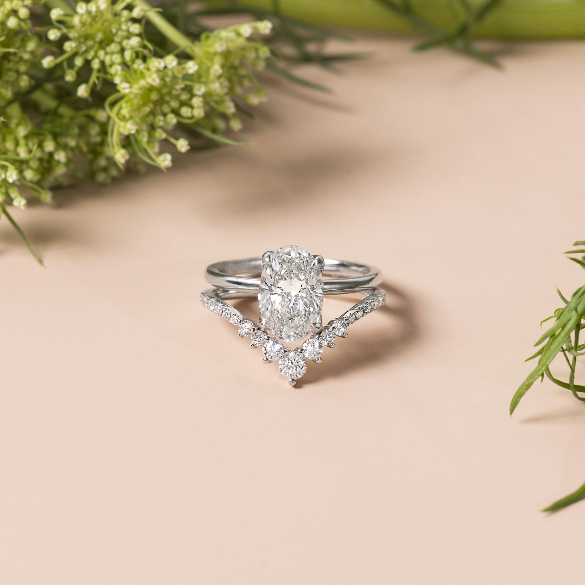 Alianza Dew Drop Crown | Brillante | 18k | Oro amarillo | bandAccent: Pavé