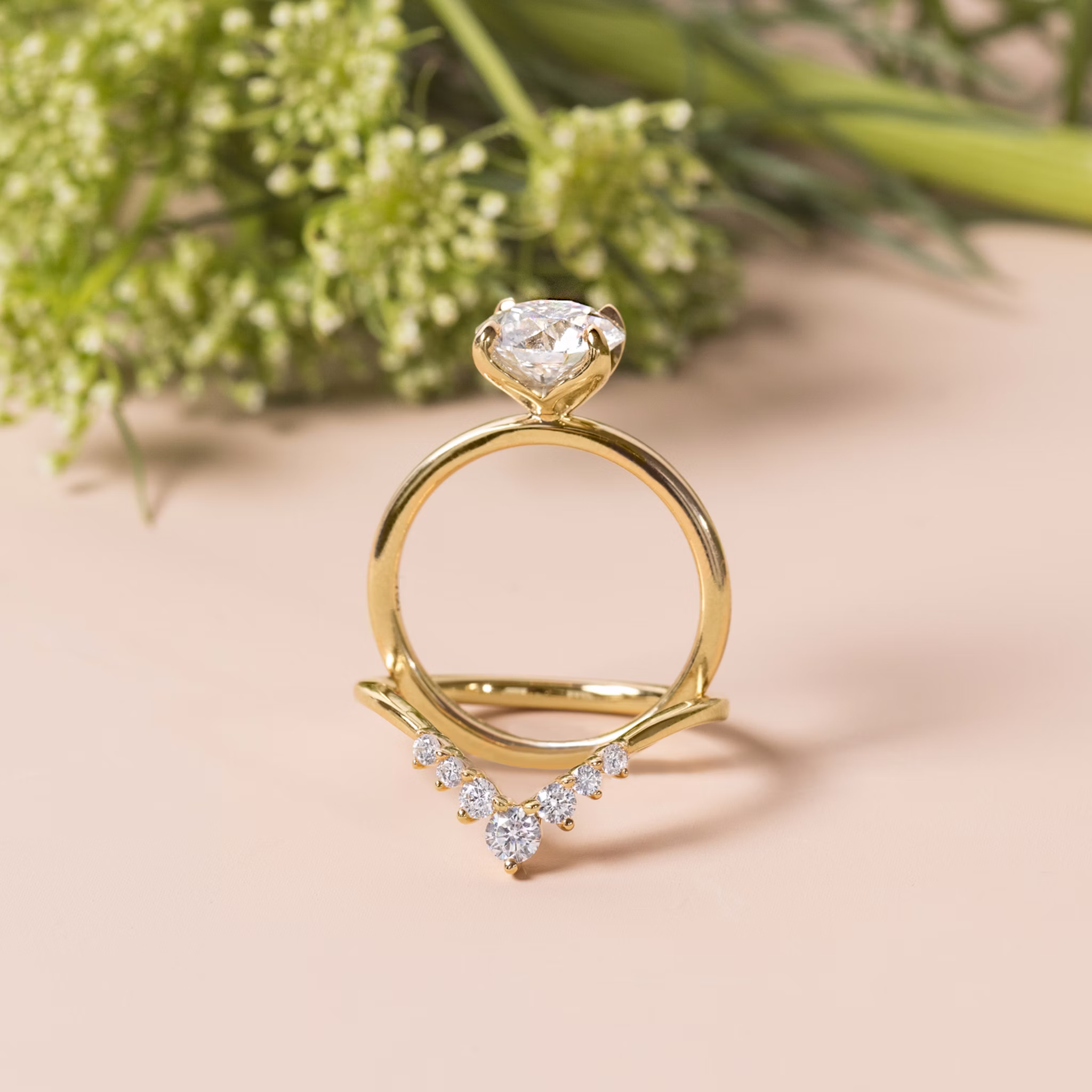 The Classic Petal | Radiant | Platinum | bandAccent: Plain | diamondOrientation: vertical | caratWeight: other