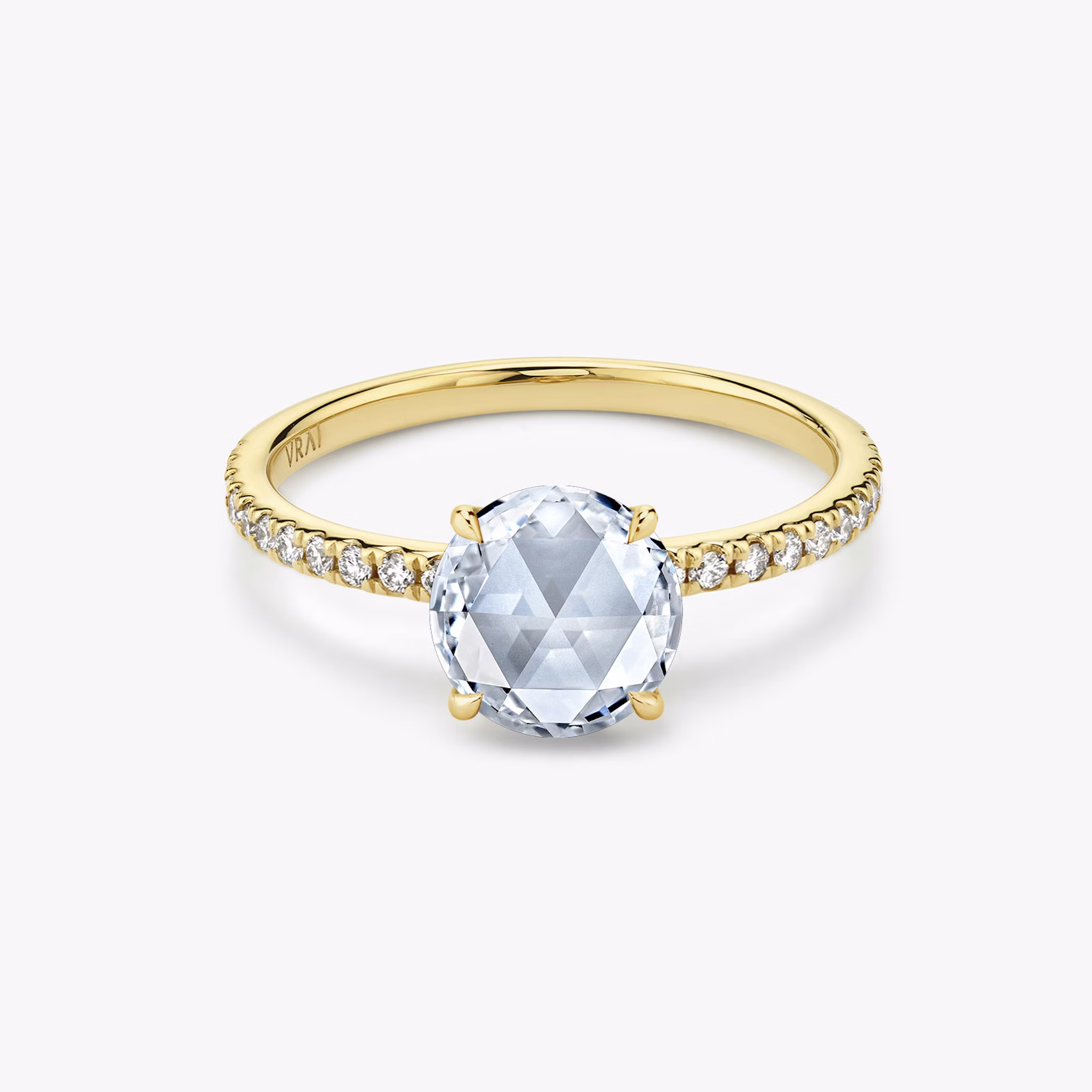 Bague de fiançailles Signature | Rose Rond | 18k | Or jaune | bandAccent: Pavé | bandWidth: standard | excludeFromFeed: null | hiddenHalo: no | diamondOrientation: vertical | caratWeight: other