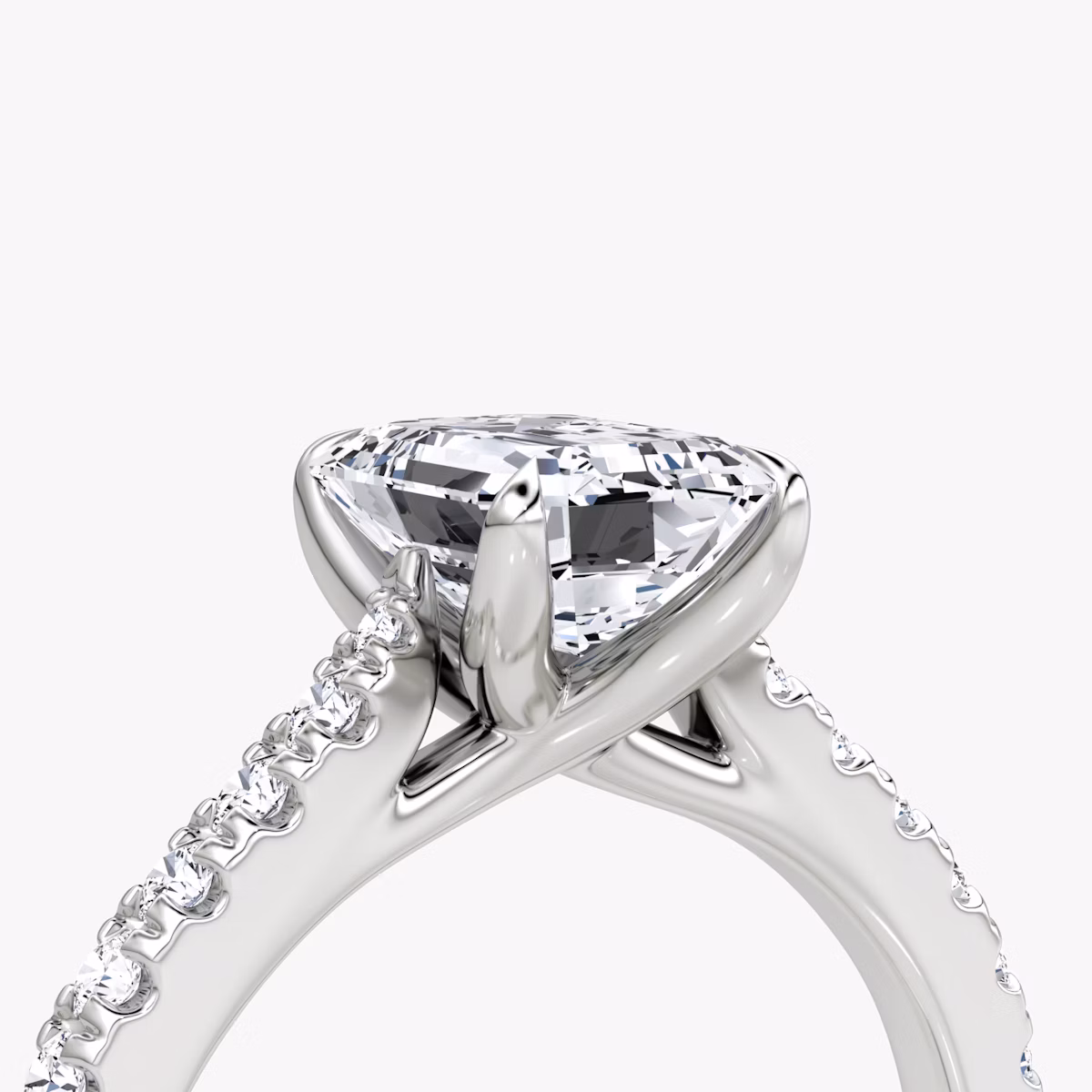 Trellis Cathedral | Emerald | 18k | Weißgold | bandAccent: Mit Pavé-Besatz | diamondOrientation: vertical | caratWeight: other