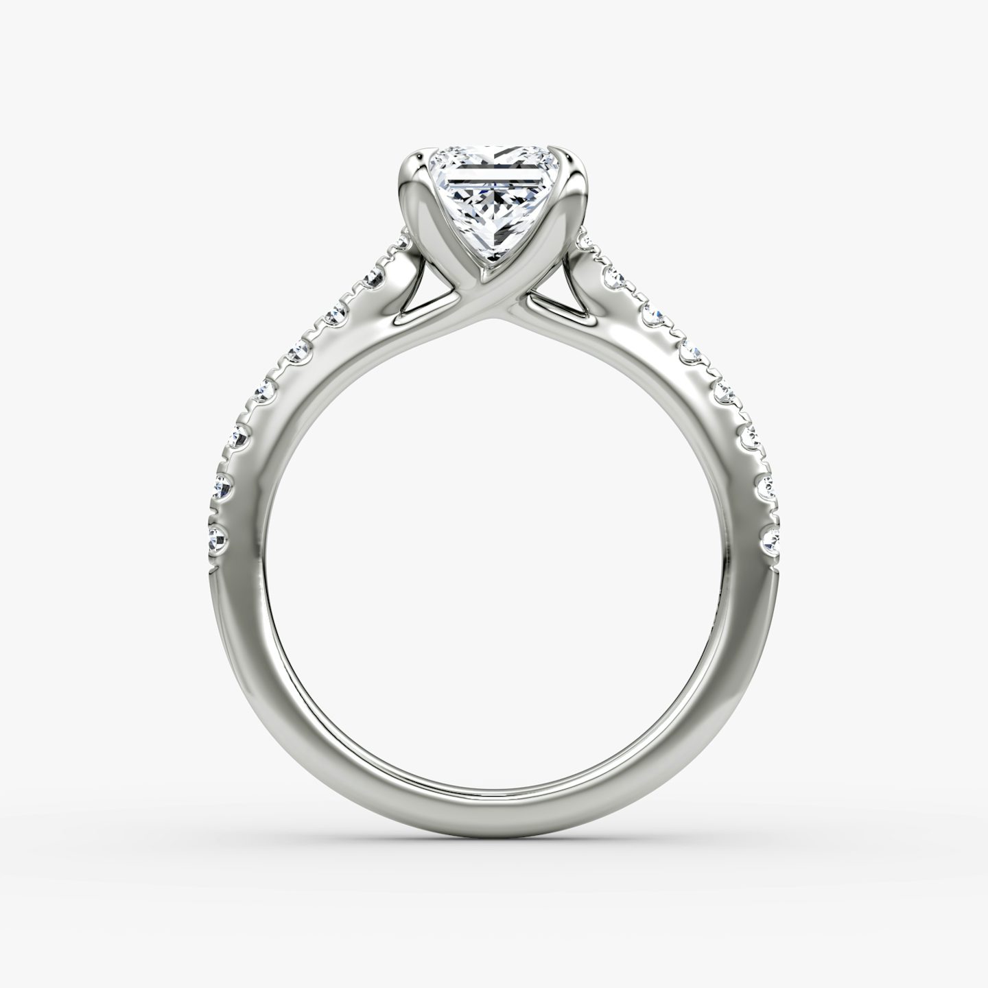 Anillo de compromiso Trellis Cathedral | Princesa | Platino | bandAccent: Pavé | diamondOrientation: vertical | caratWeight: other