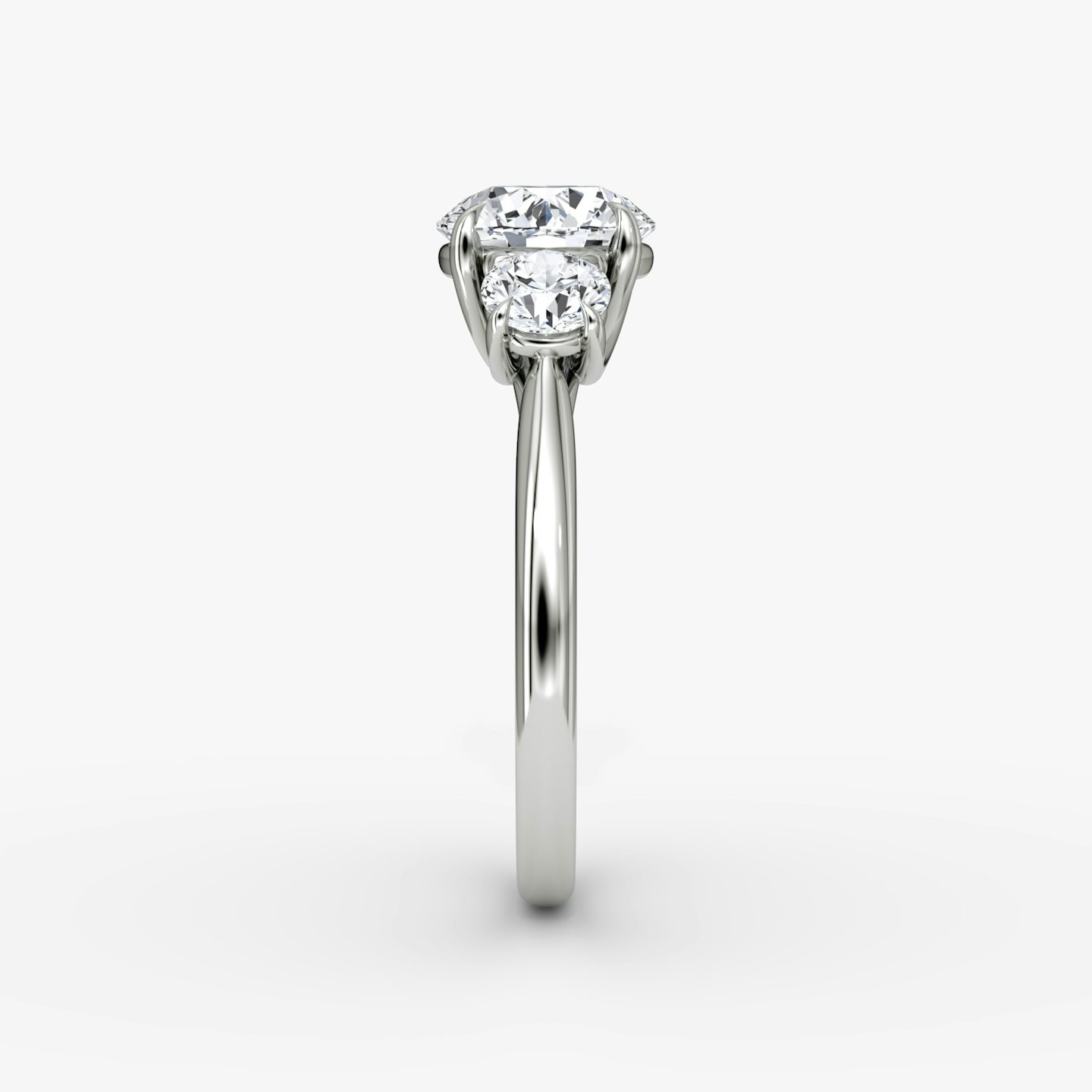 Trellis Three Stone | Rund | Platin | bandAccent: Ohne Pavé-Besatz | caratWeight: 1.0ct | diamondOrientation: vertical