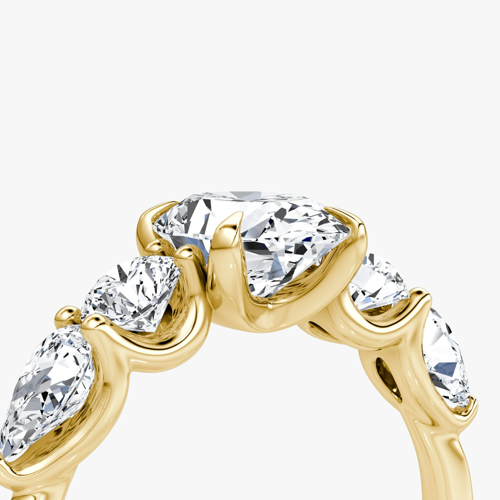 The Mixed Shape | Oval | 18k | Yellow Gold | bandAccent: Plain | sideStoneOrientation: horizontal | sideStoneShape: Round Brilliant and Pear | diamondOrientation: vertical | caratWeight: other