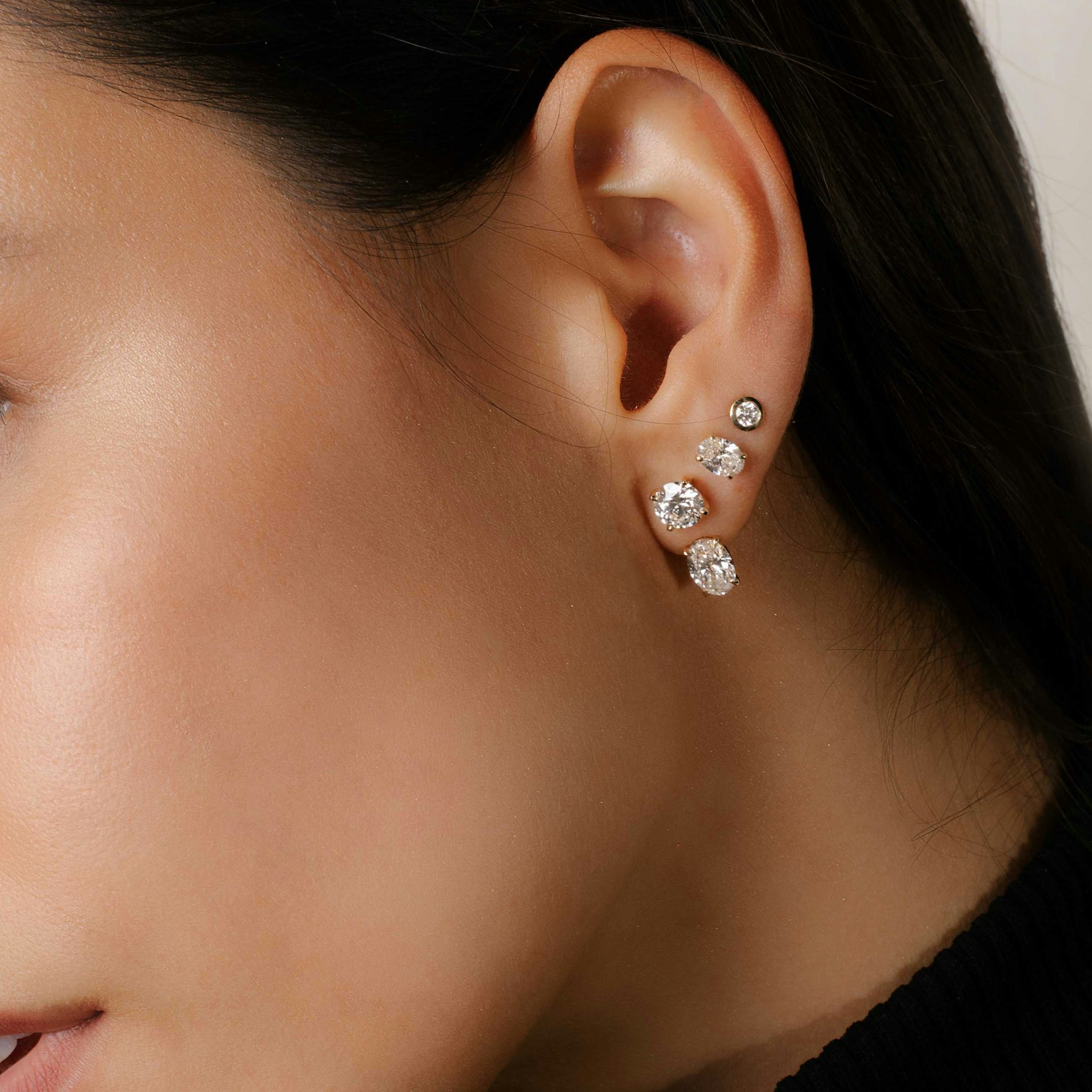 Solitaire Stud & Ear Jacket | 14k | White Gold | bottomDiamondShape: Oval | topDiamondShape: Round Brilliant | caratWeight: 1ct