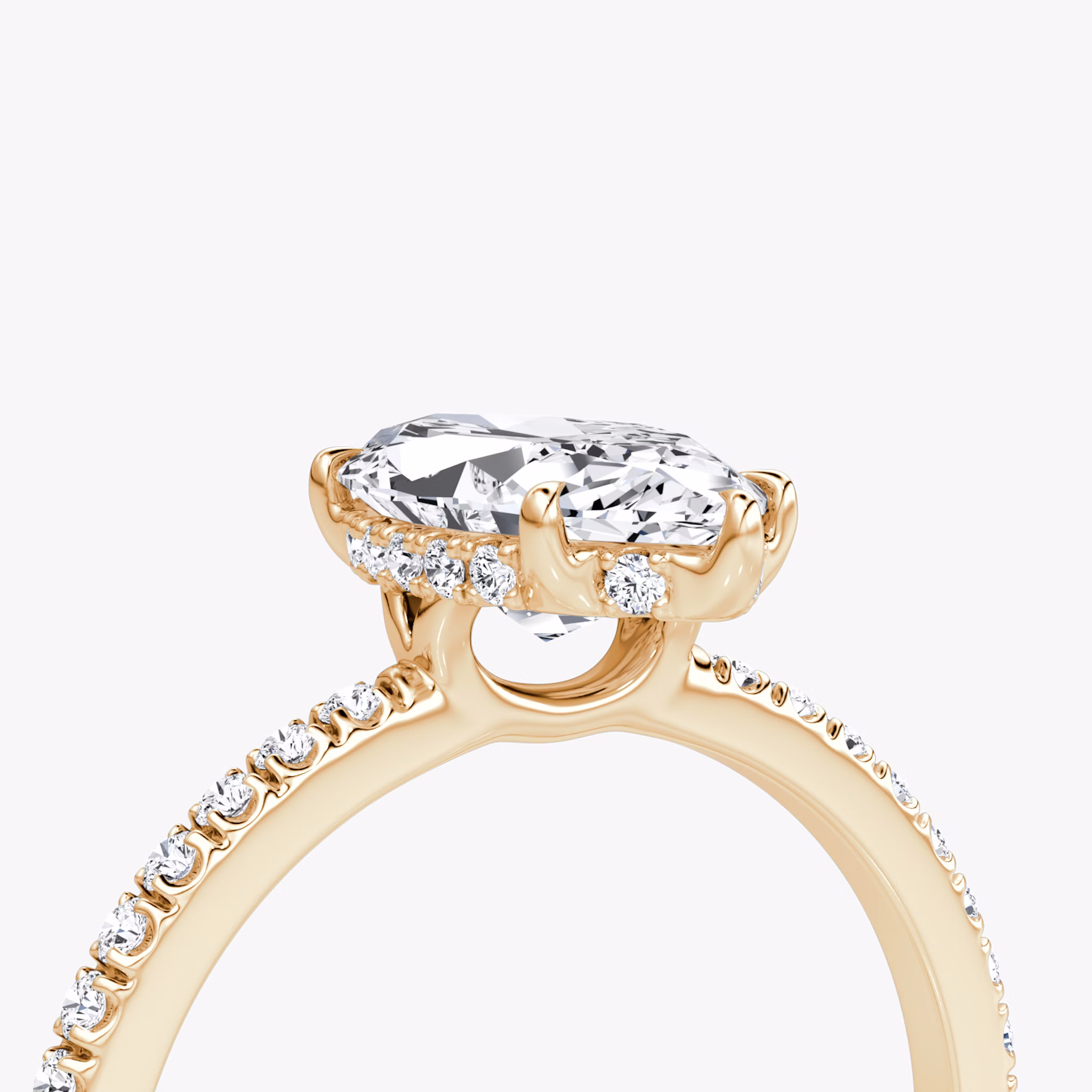 Signature | Marquise | 14k | Roségold | bandAccent: Mit Pavé-Besatz | bandWidth: standard | hiddenHalo: yes | diamondOrientation: vertical | caratWeight: other