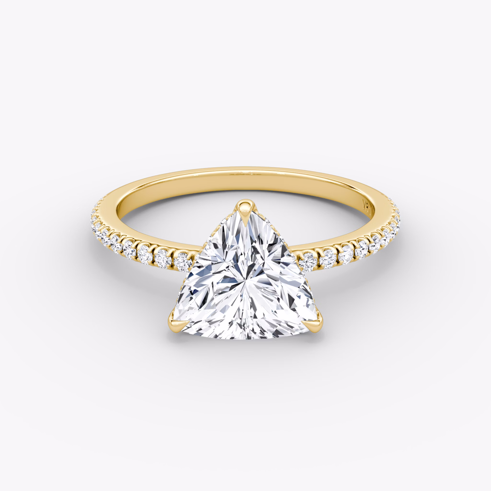 Signature | Trillant | 18k | Gelbgold | bandAccent: Mit Pavé-Besatz | bandWidth: standard | hiddenHalo: yes | diamondOrientation: horizontal | caratWeight: other