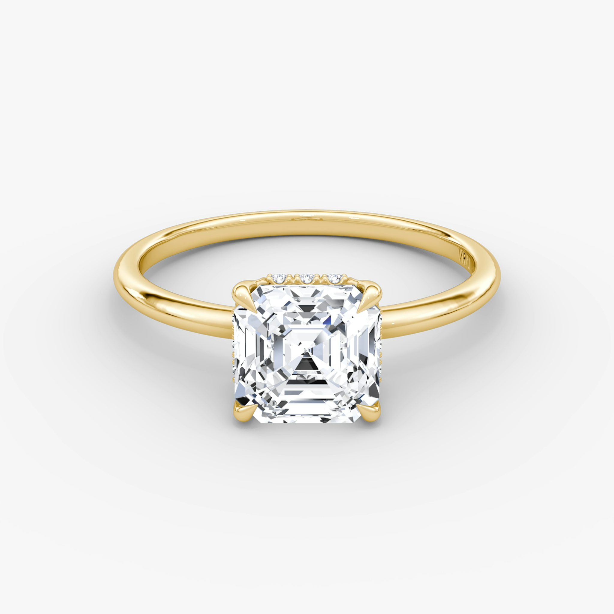 Anillo de compromiso Signature | Asscher | 18k | Oro amarillo | bandAccent: Simple | bandWidth: standard | hiddenHalo: yes | diamondOrientation: horizontal | caratWeight: other