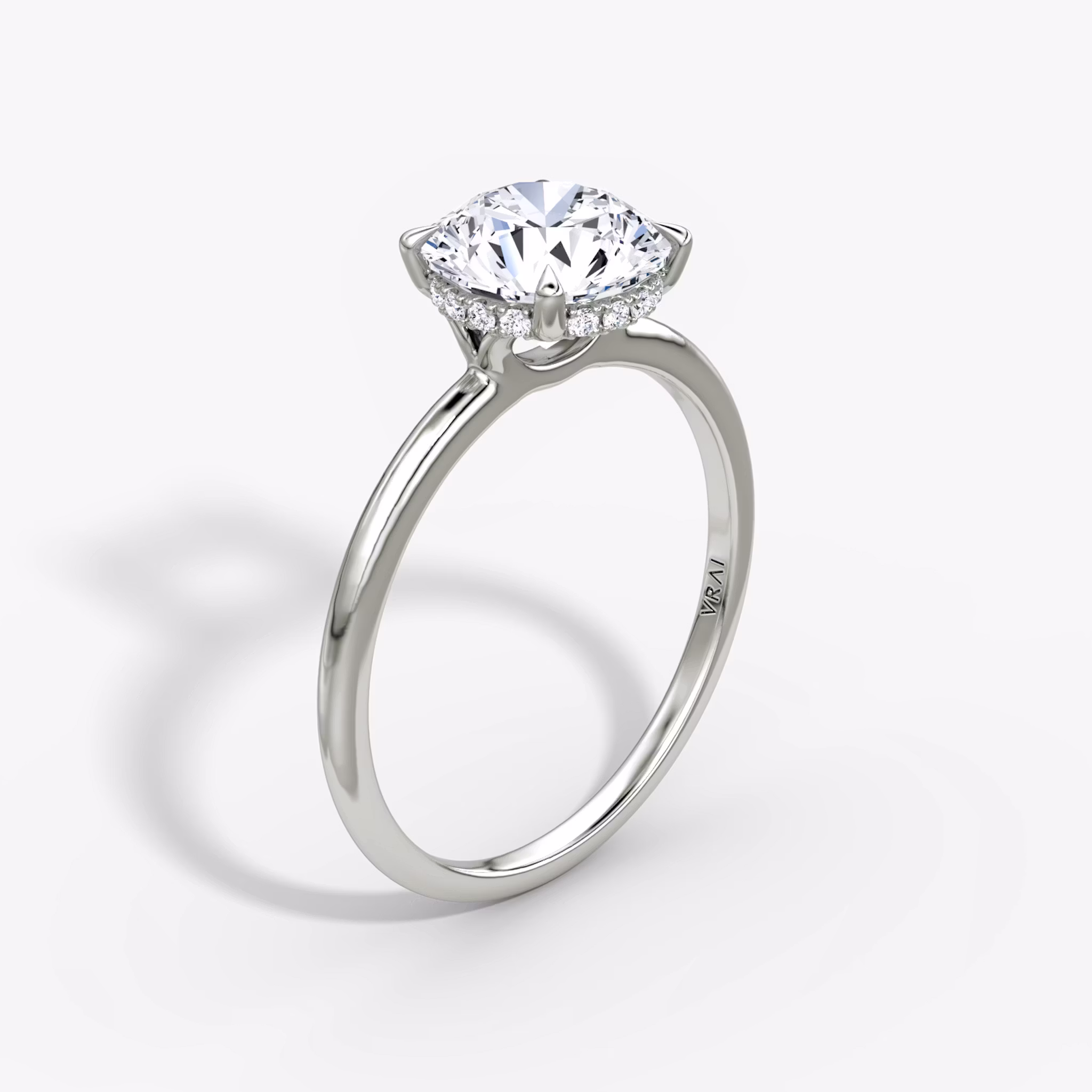 The Signature Round Brilliant | Platinum