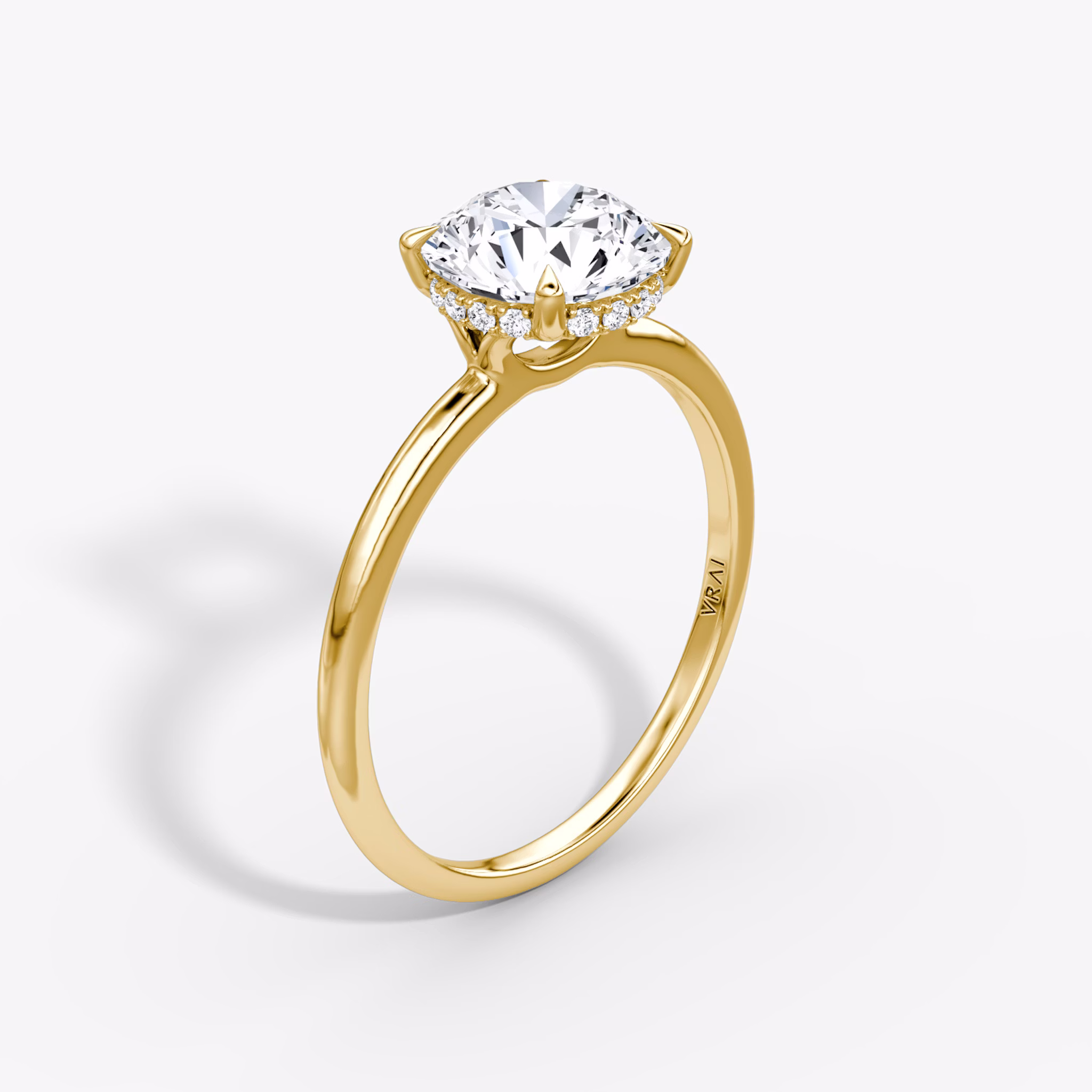 Signature | Rund | 18k | Gelbgold | bandAccent: Ohne Pavé-Besatz | bandWidth: standard | caratWeight: 2.0ct | hiddenHalo: yes | diamondOrientation: vertical