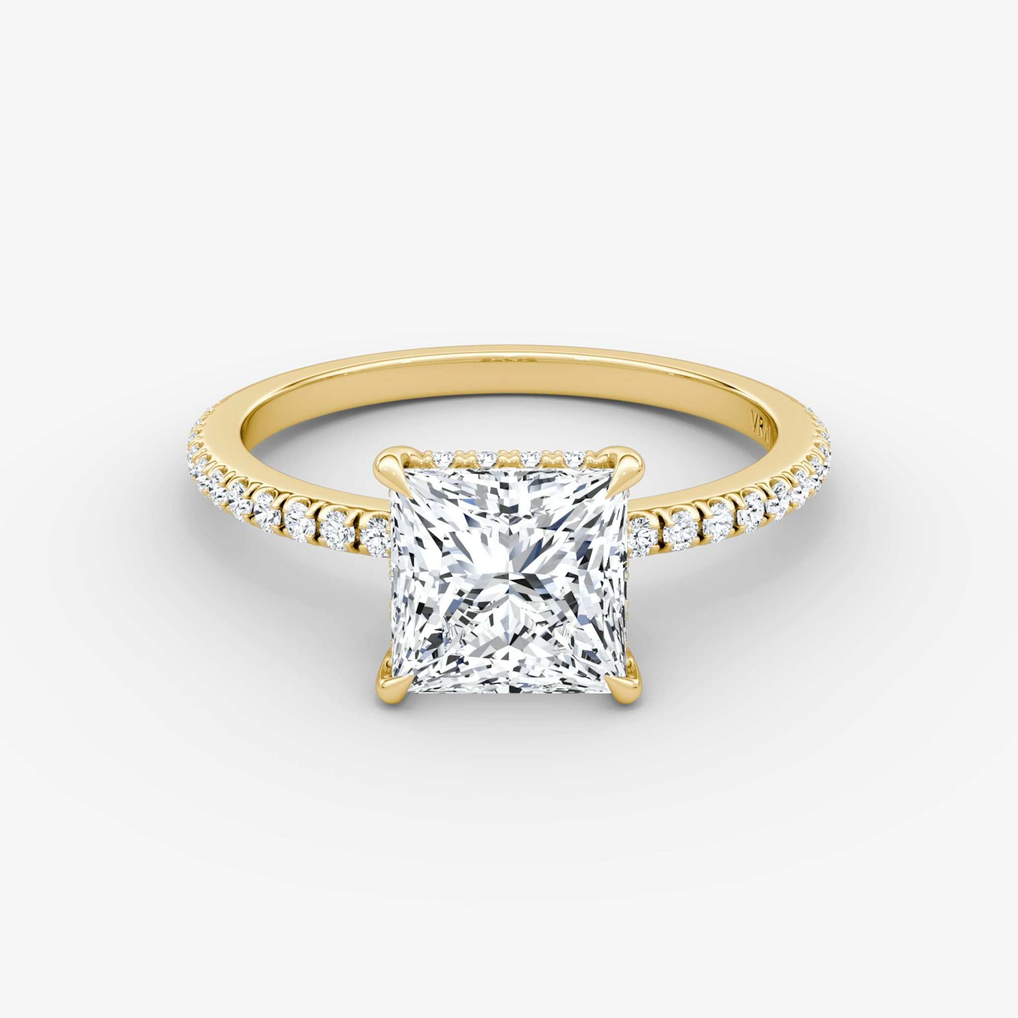 The Signature | Princess | 18k | Yellow Gold | bandAccent: Pavé | bandWidth: standard | hiddenHalo: yes | diamondOrientation: vertical | caratWeight: other