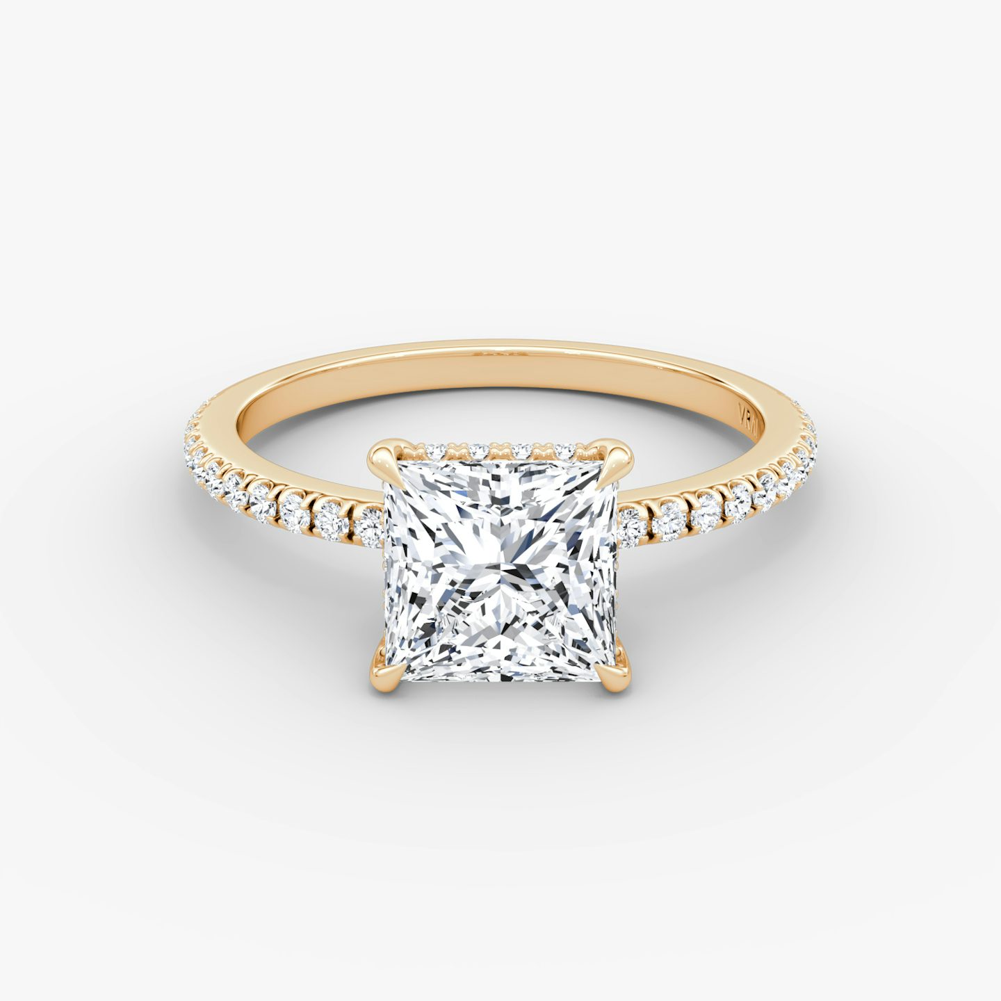 Anillo de compromiso Signature | Princesa | 14k | Oro rosa | bandAccent: Pavé | bandWidth: standard | hiddenHalo: yes | diamondOrientation: horizontal | caratWeight: other