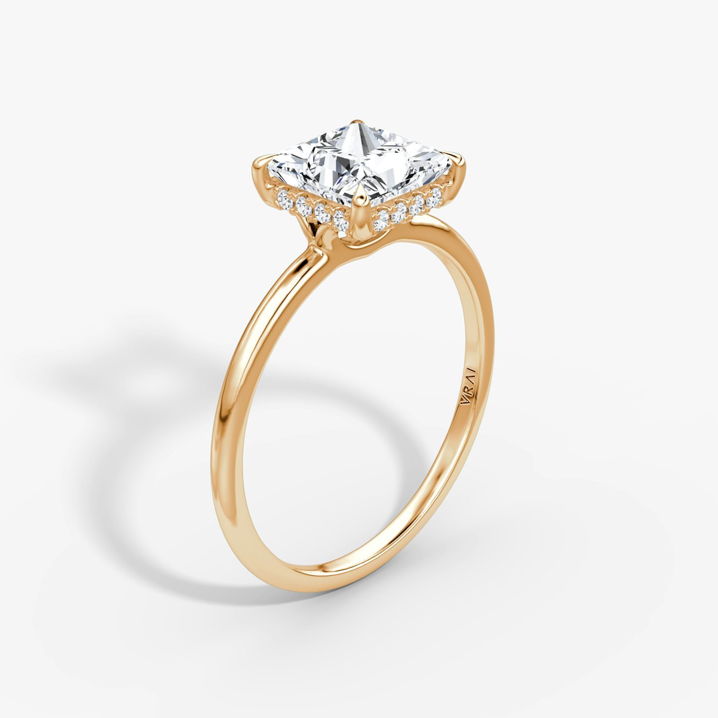 Anillo de compromiso Signature | Princesa | 14k | Oro rosa | bandAccent: Simple | bandWidth: standard | hiddenHalo: yes | diamondOrientation: vertical | caratWeight: other