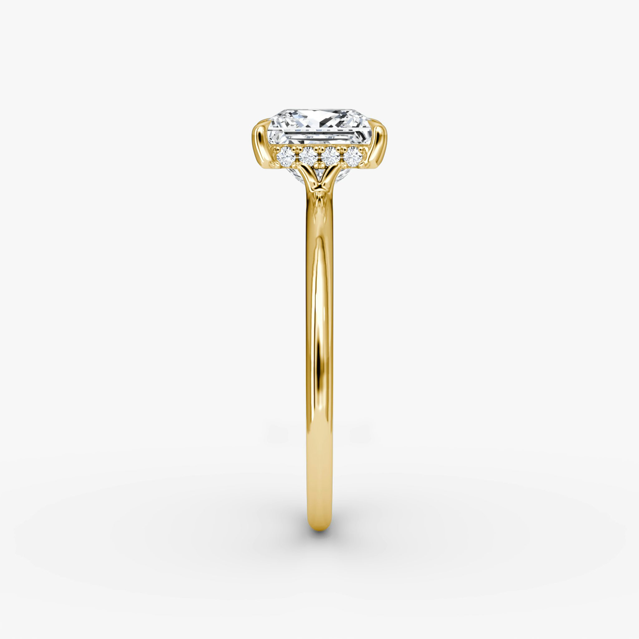 The Signature | Princess | 18k | Yellow Gold | bandAccent: Plain | bandWidth: standard | hiddenHalo: yes | diamondOrientation: vertical | caratWeight: other