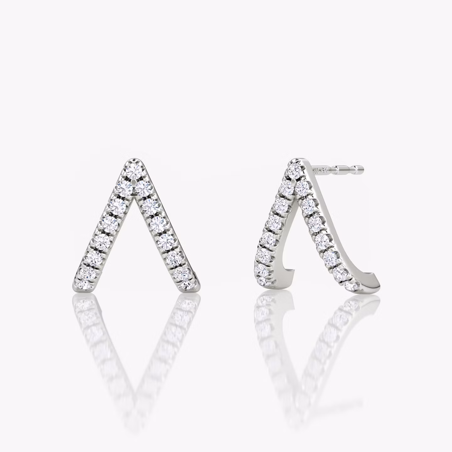 Reversed V Pavé Ohrstecker Rund | White Gold