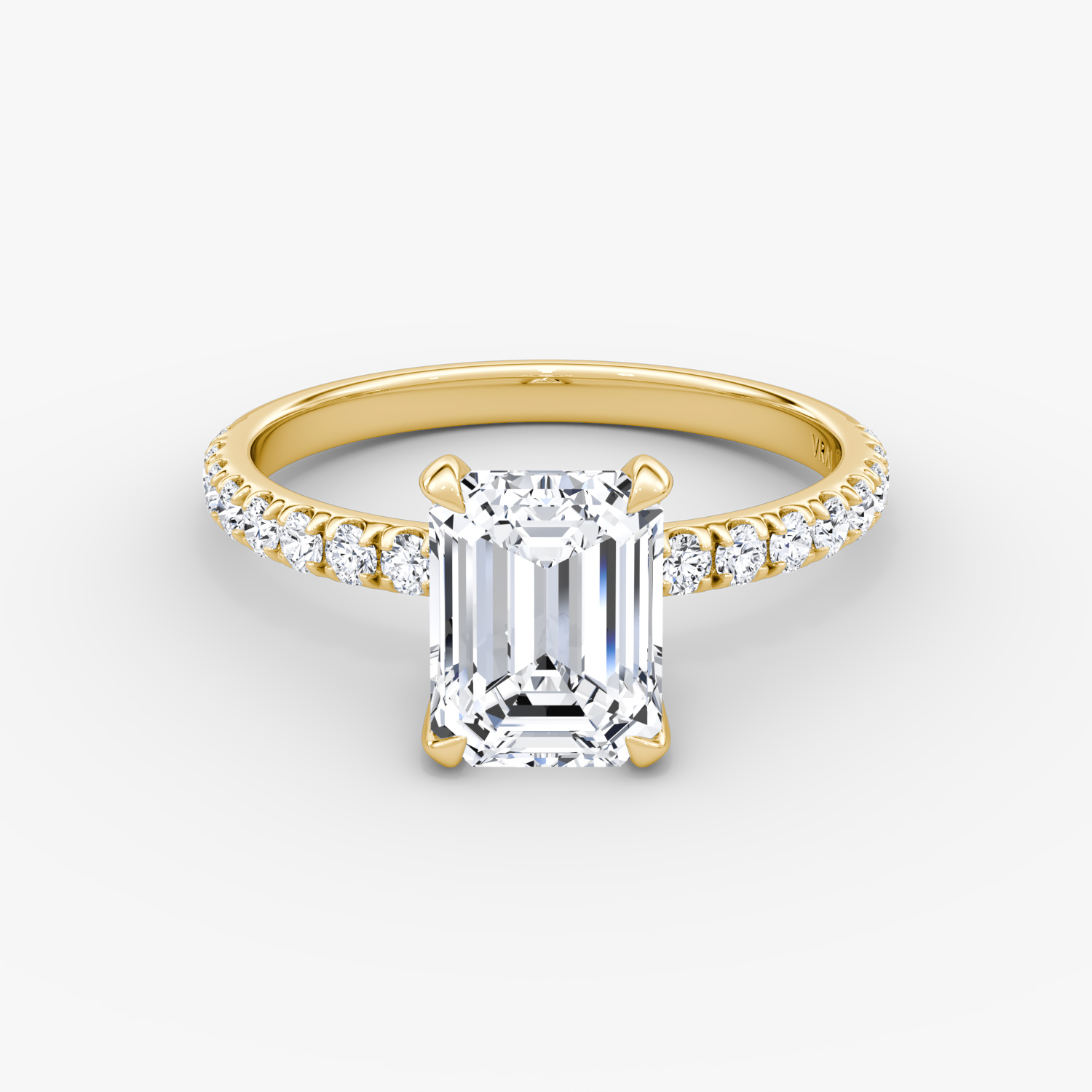 Anillo de compromiso Classic | Esmeralda | 18k | Oro amarillo | bandAccent: Pavé | bandWidth: large | diamondOrientation: vertical | caratWeight: other