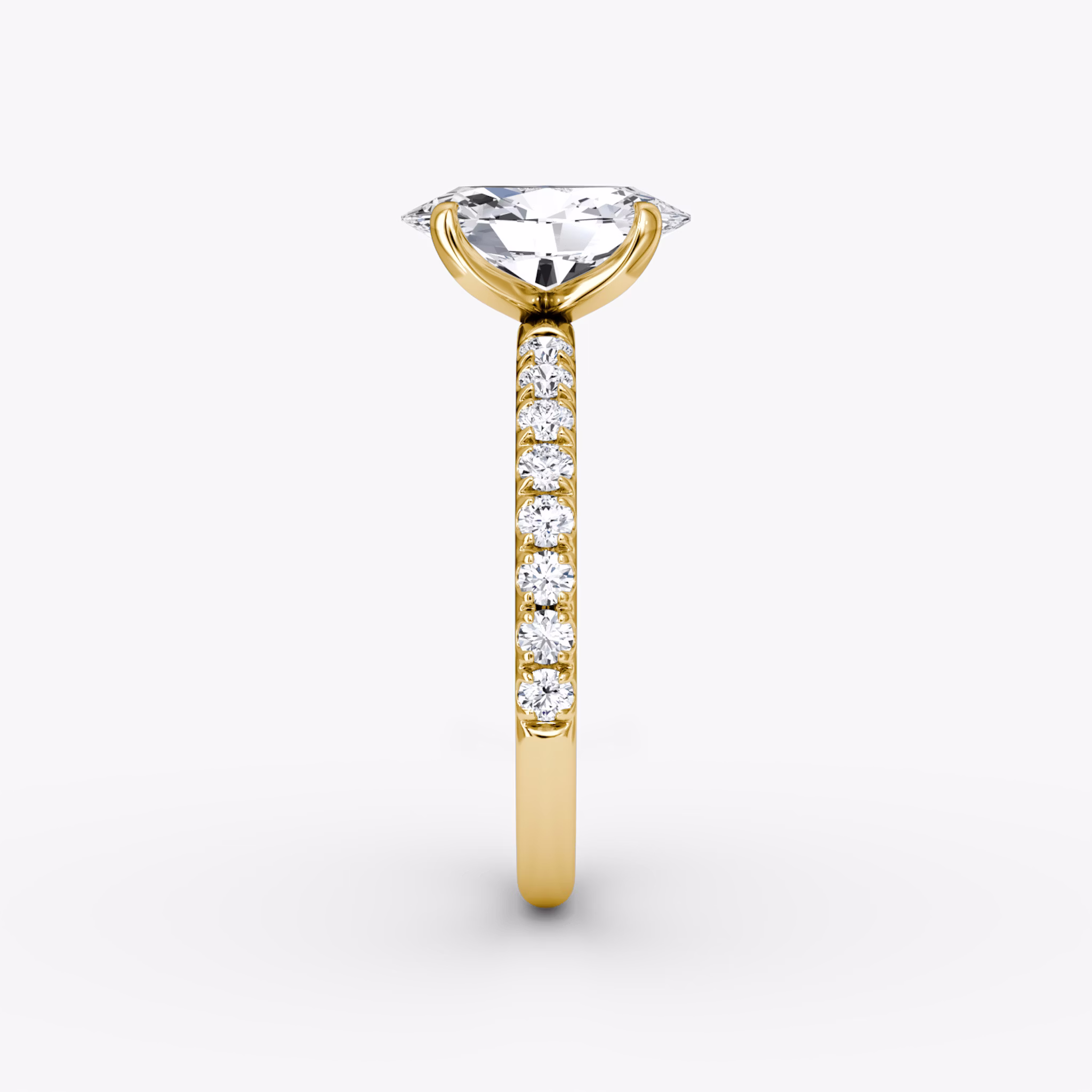 The Classic | Oval | 18k | Yellow Gold | bandAccent: Pavé | bandWidth: large | diamondOrientation: vertical | caratWeight: other