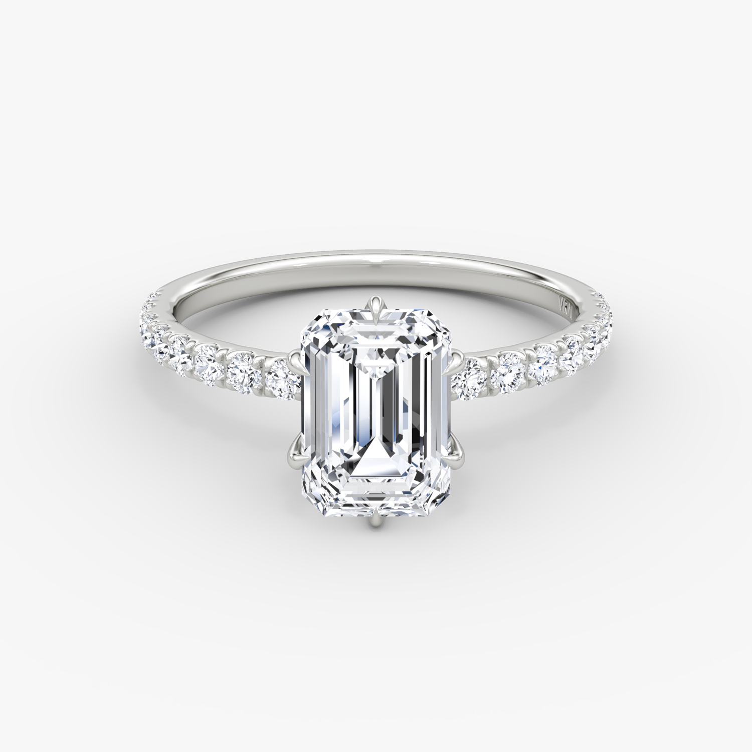 V | Esmeralda | Platino | bandAccent: Pavé | diamondOrientation: vertical | caratWeight: other