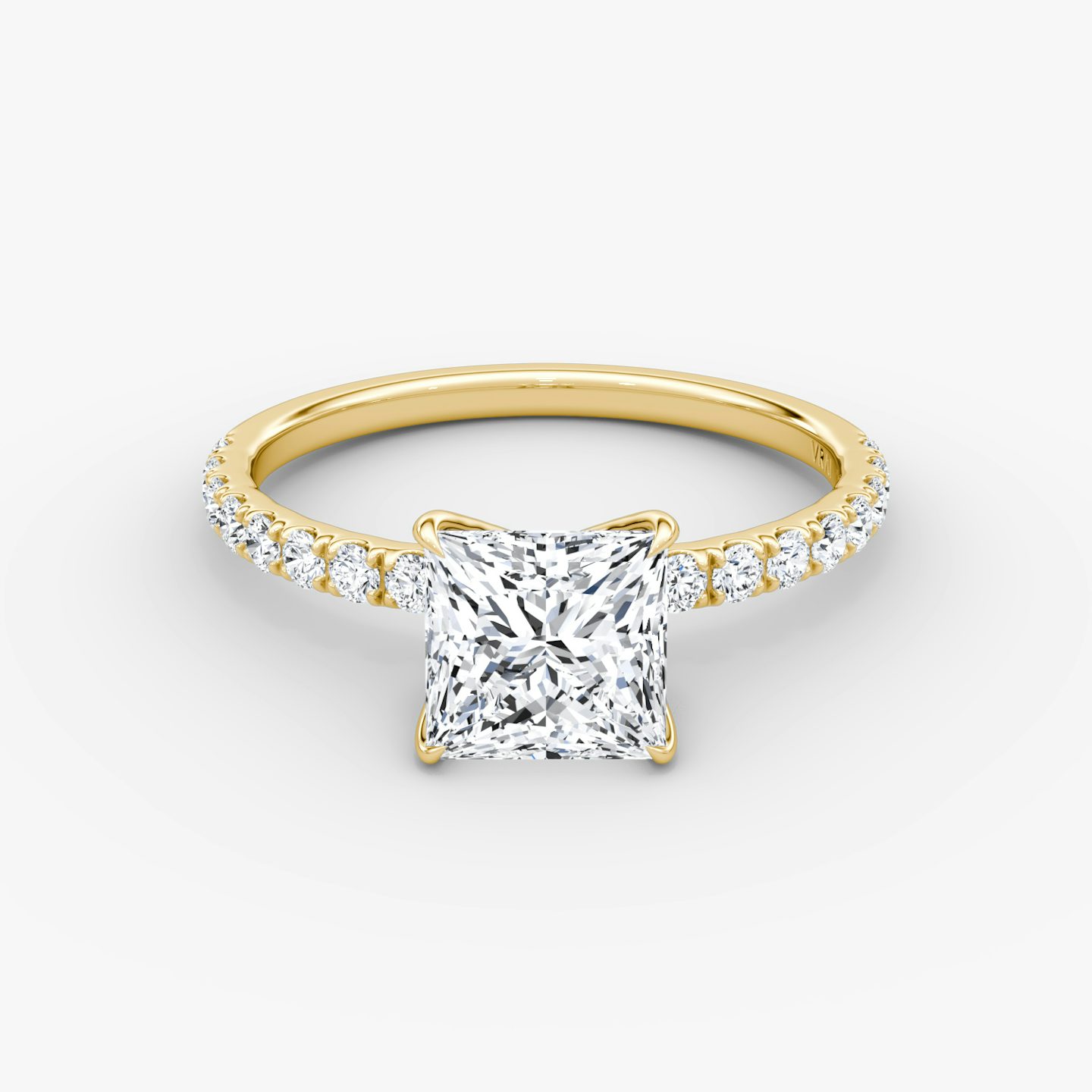 V | Princesa | 18k | Oro amarillo | bandAccent: Pavé | diamondOrientation: vertical | caratWeight: other