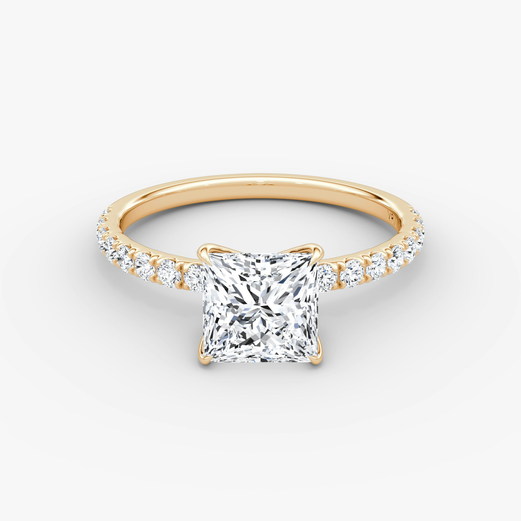 V | Princess | 14k | Roségold | bandAccent: Mit Pavé-Besatz | diamondOrientation: vertical | caratWeight: other