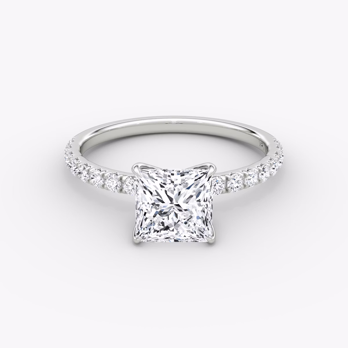 V | Princesa | Platino | bandAccent: Pavé | diamondOrientation: vertical | caratWeight: other
