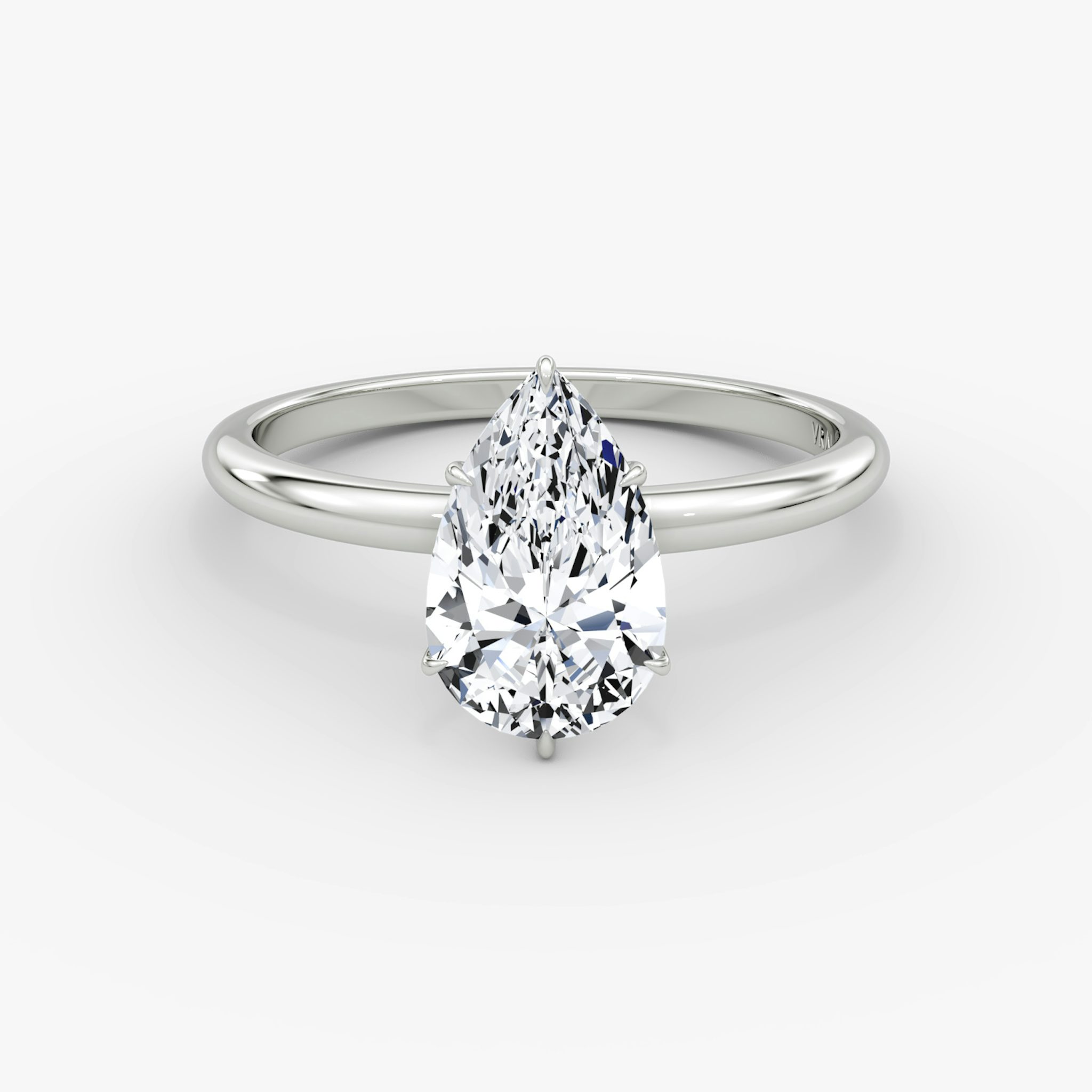 V | Poire | 18k | Or blanc | bandAccent: Simple | diamondOrientation: vertical | caratWeight: other