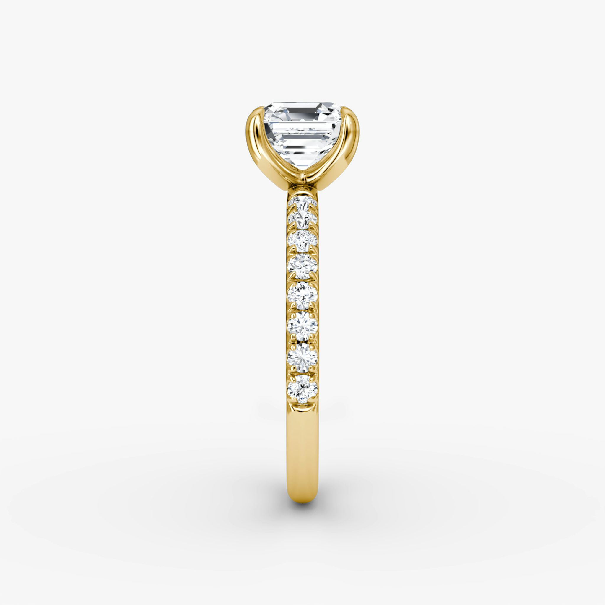 The Classic | Asscher | 18k | Yellow Gold | bandAccent: Pavé | bandWidth: large | diamondOrientation: vertical | caratWeight: other