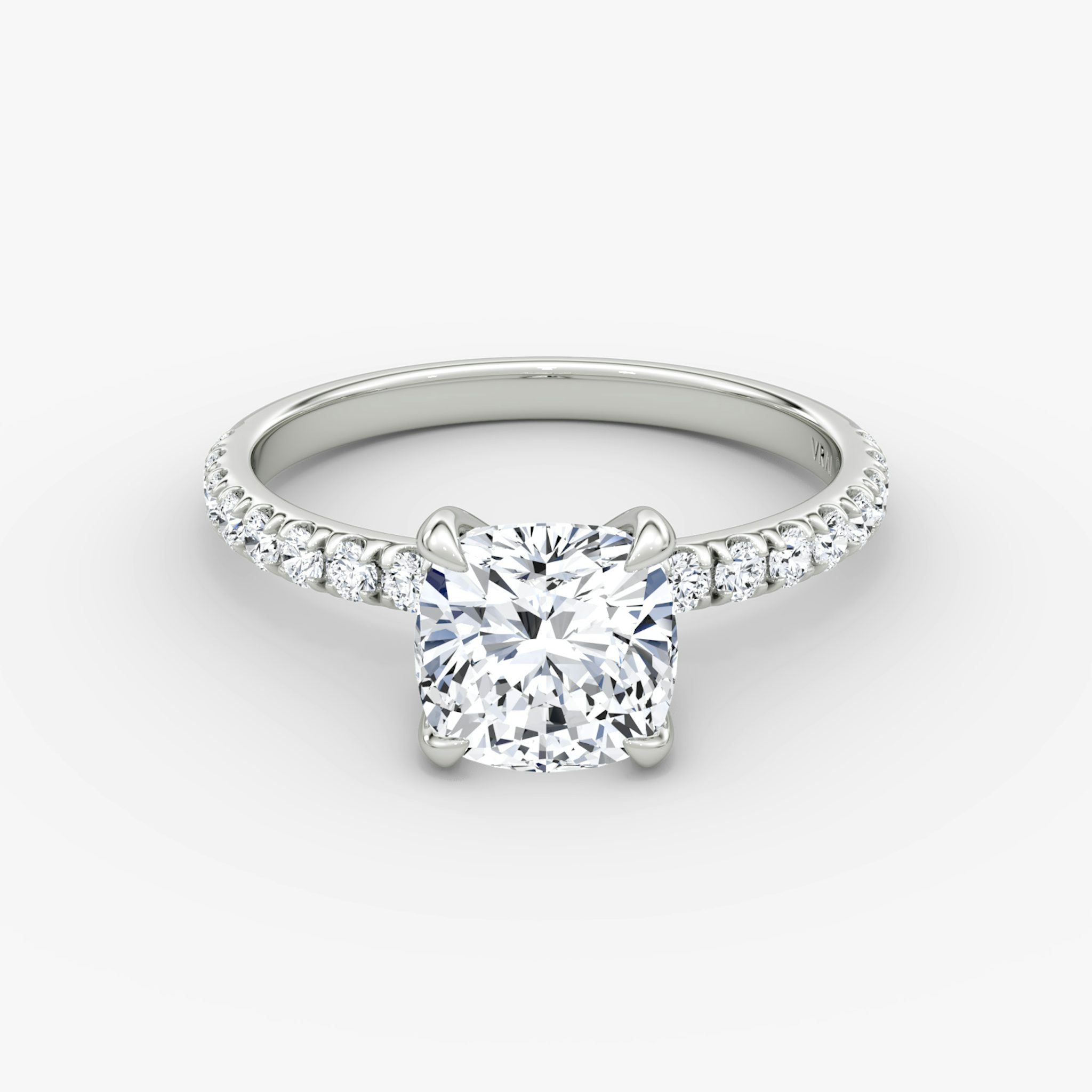 The Classic | Cushion | 18k | White Gold | bandAccent: Pavé | bandWidth: large | diamondOrientation: vertical | caratWeight: other