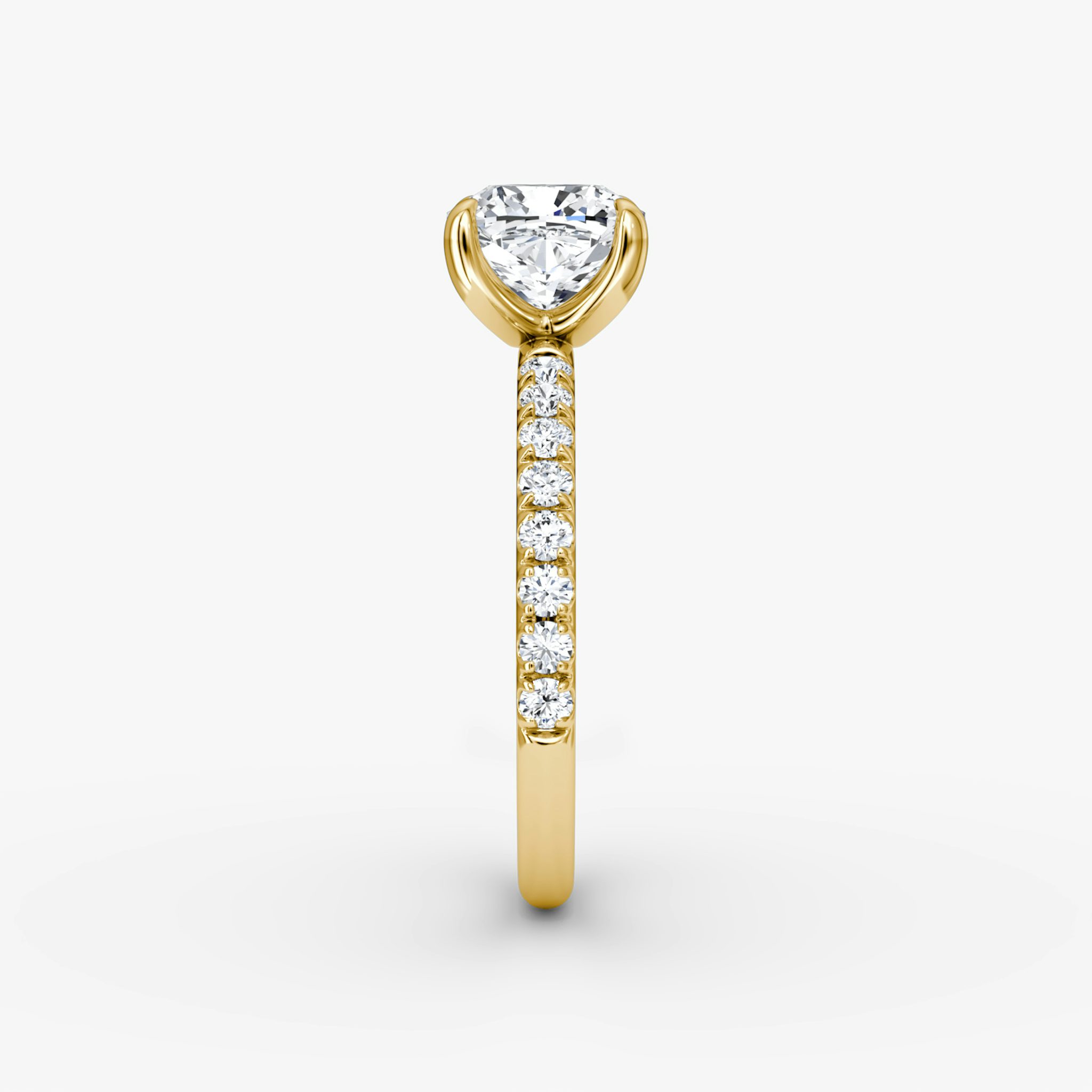 The Classic | Cushion | 18k | Yellow Gold | bandAccent: Pavé | bandWidth: large | diamondOrientation: vertical | caratWeight: other