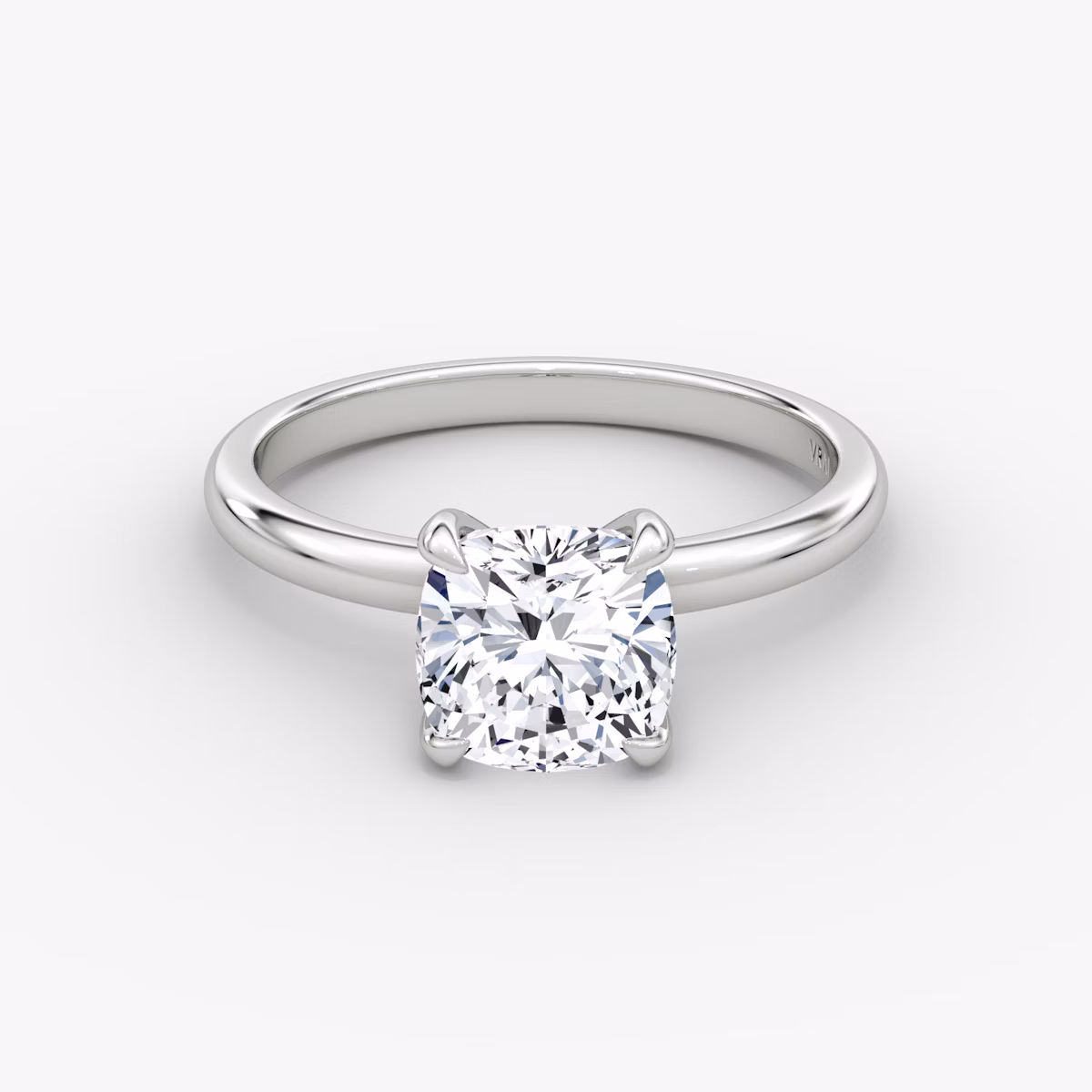 Anillo de compromiso Classic | Cojín | Platino | bandAccent: Simple | bandWidth: large | diamondOrientation: vertical | caratWeight: other