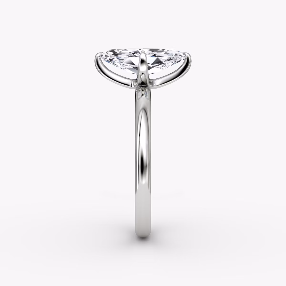 Classic | Marquise | Platin | bandAccent: Ohne Pavé-Besatz | bandWidth: large | diamondOrientation: vertical | caratWeight: other