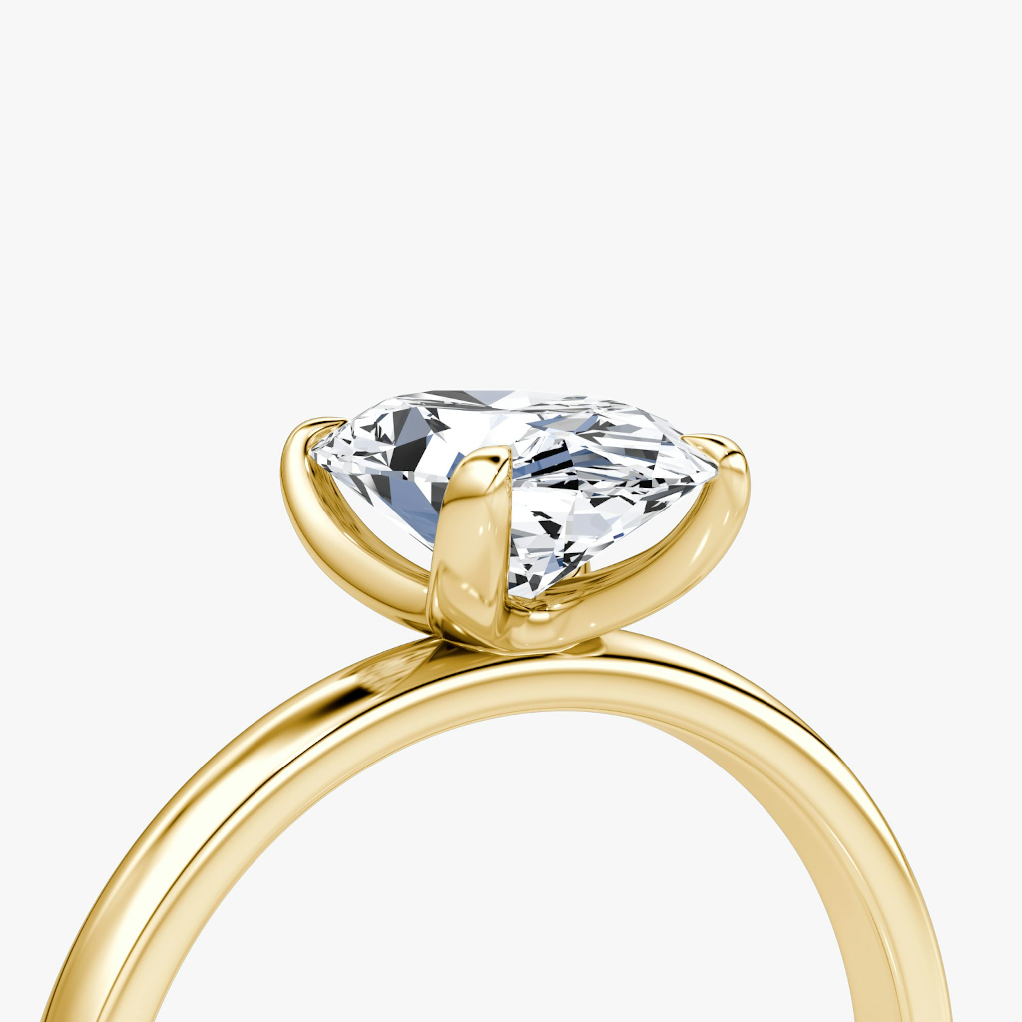 The Classic | Oval | 18k | Yellow Gold | bandAccent: Plain | bandWidth: large | diamondOrientation: vertical | caratWeight: other